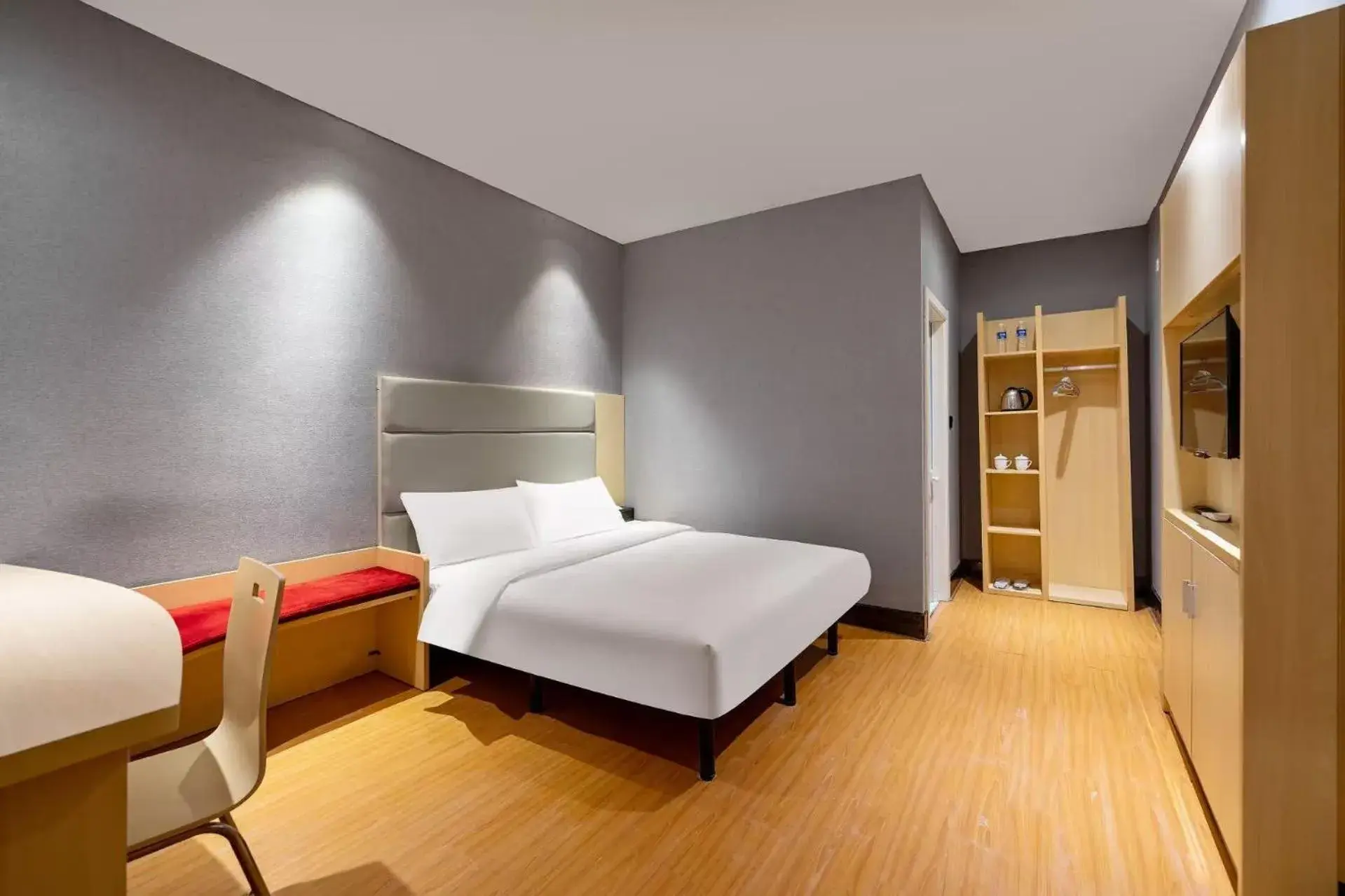 Superior Queen Room - single occupancy in Lechao Select Hotel Tianshan Road Weining Road Subway Station Branch Superior Queen Room - single occupancy in Lechao Select Hotel Tianshan Road Weining Road Subway Station Branch