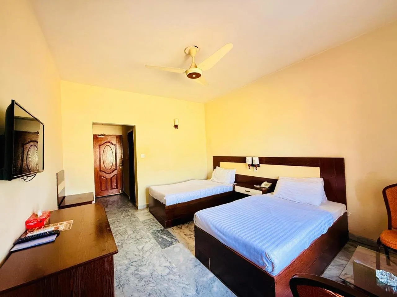 Pameer Hotel Mingora