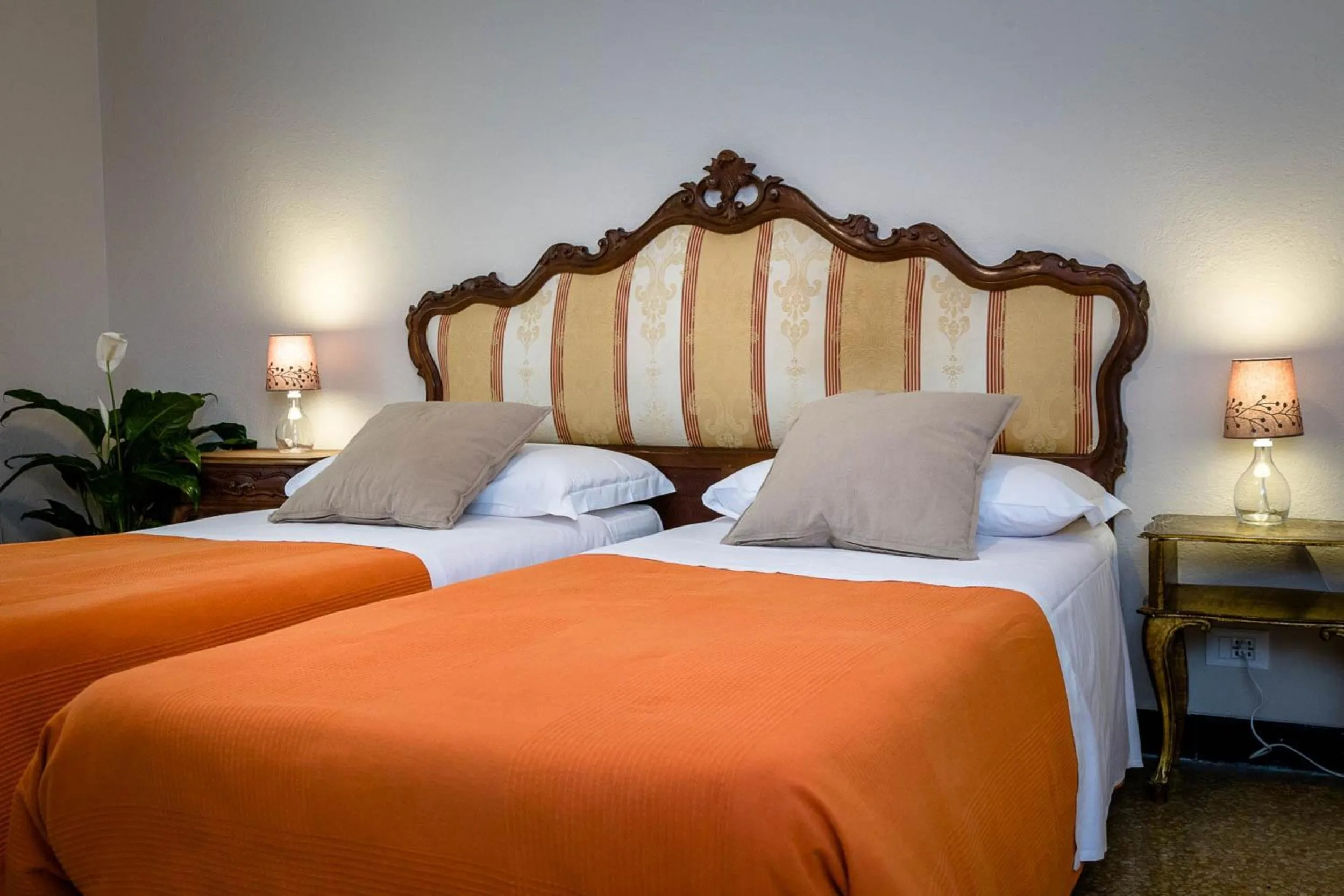 Bed in B&B I Portici Di Sottoripa