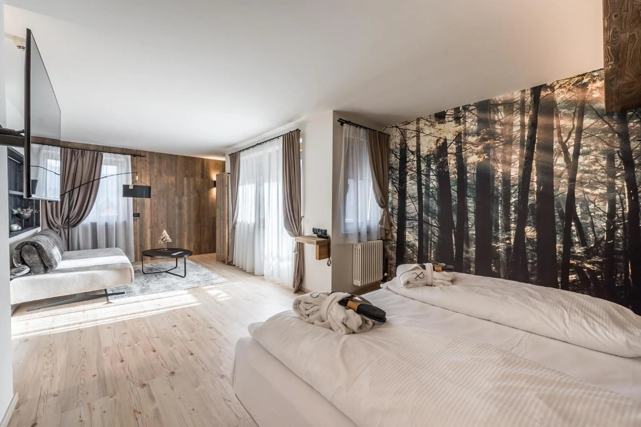 Bed in Hotel Ravelli Luxury Spa