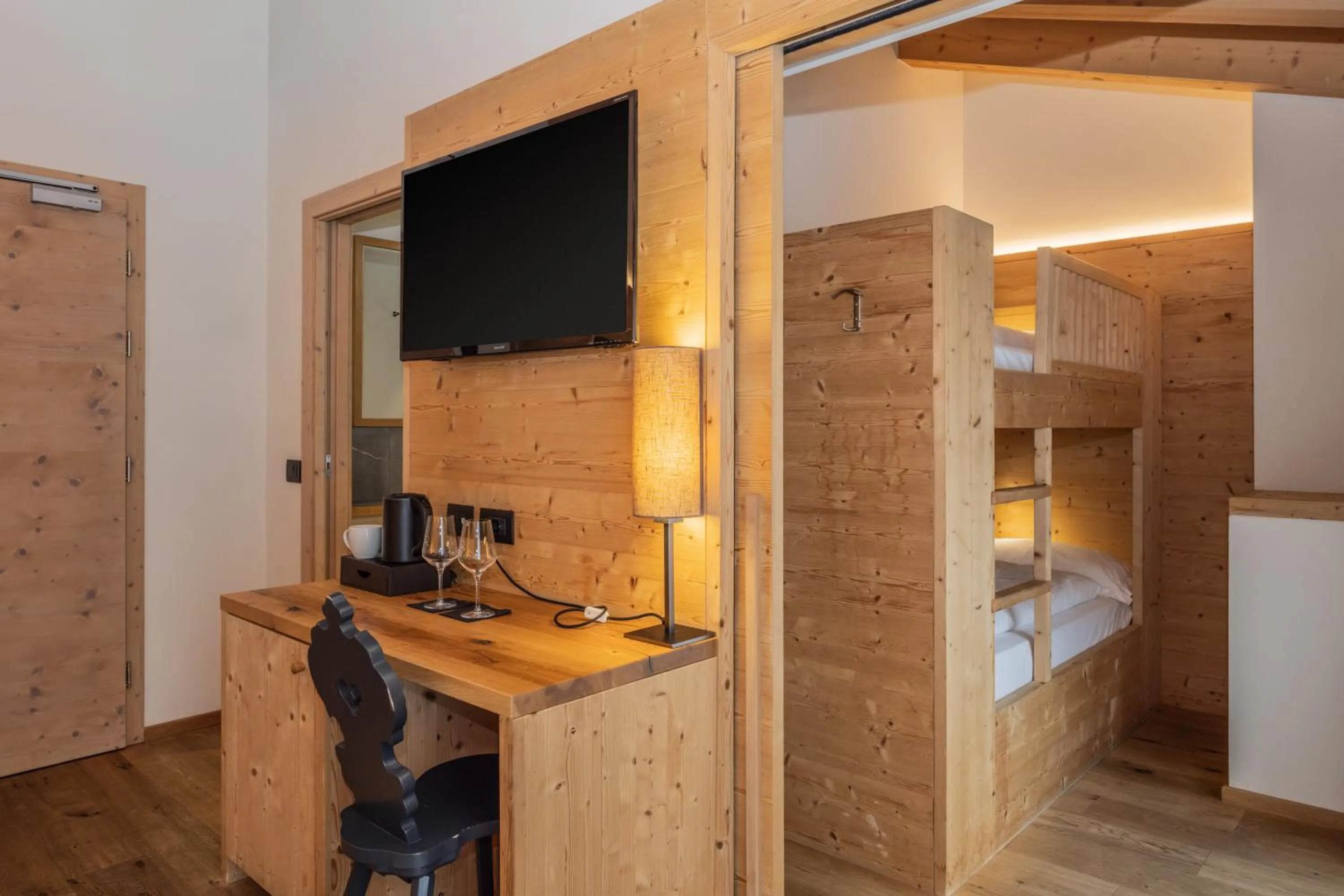 Bed in Hotel Ravelli Luxury Spa