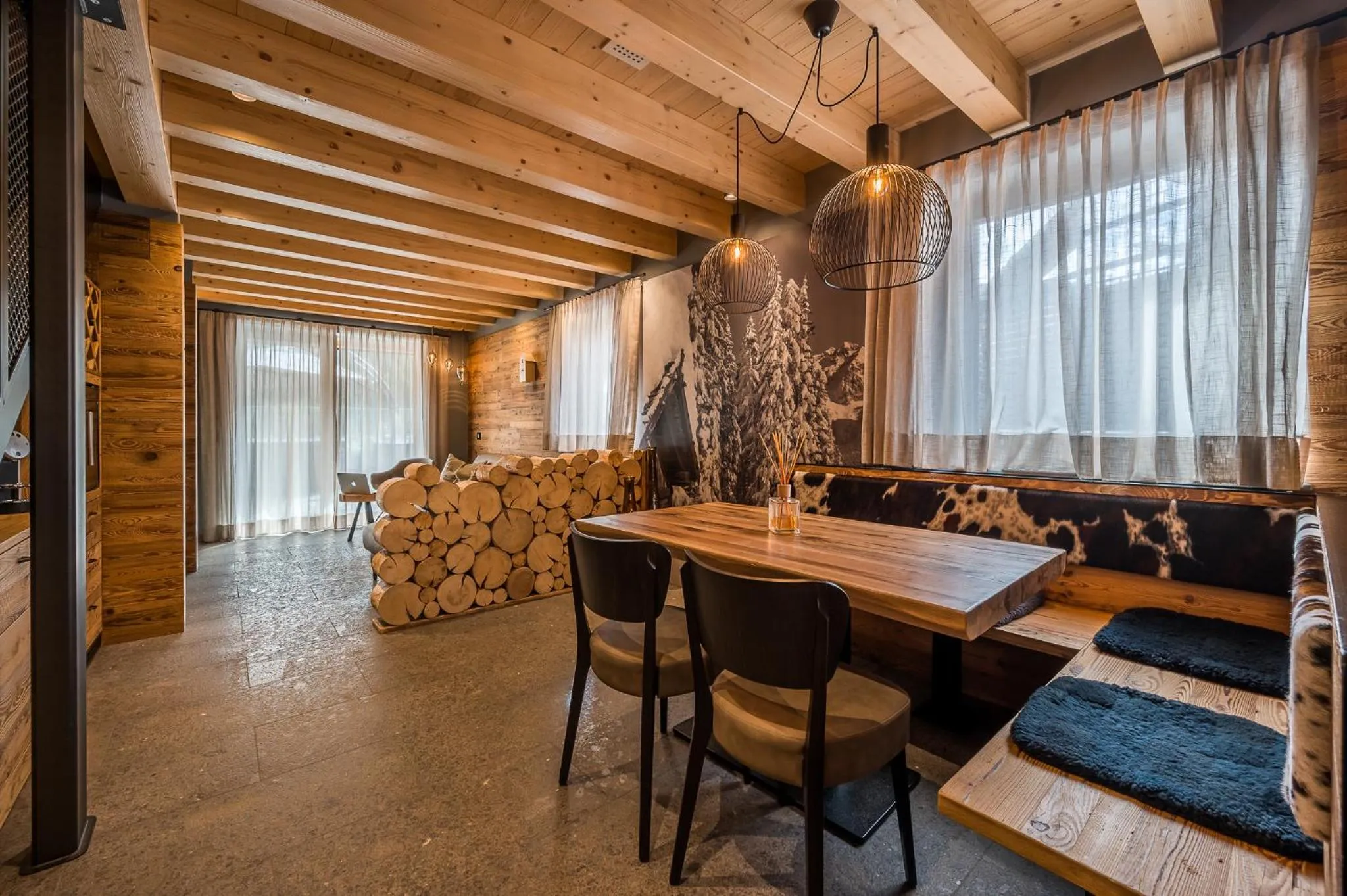 Dining area in Hotel Ravelli Luxury Spa