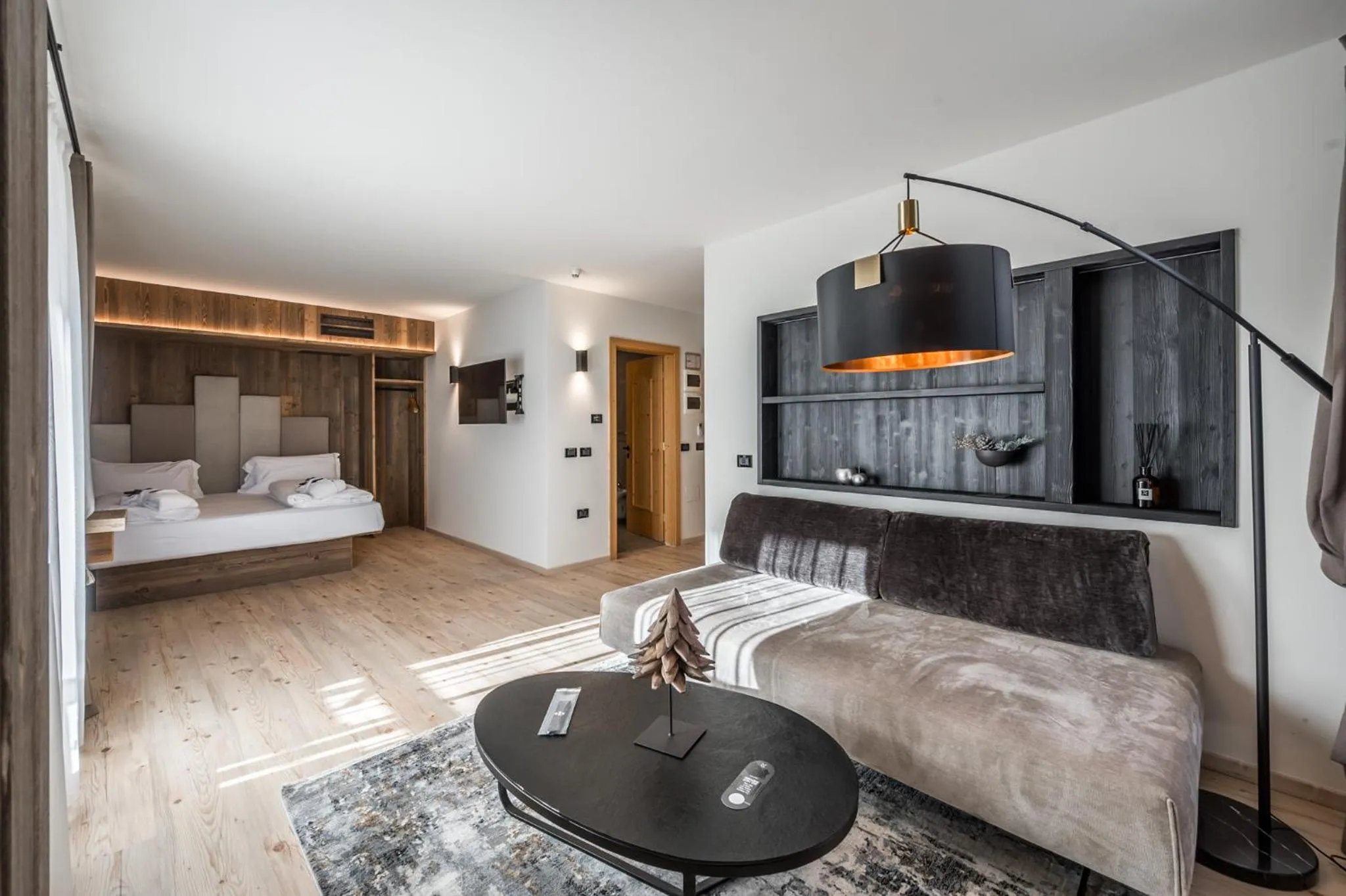 Bed in Hotel Ravelli Luxury Spa