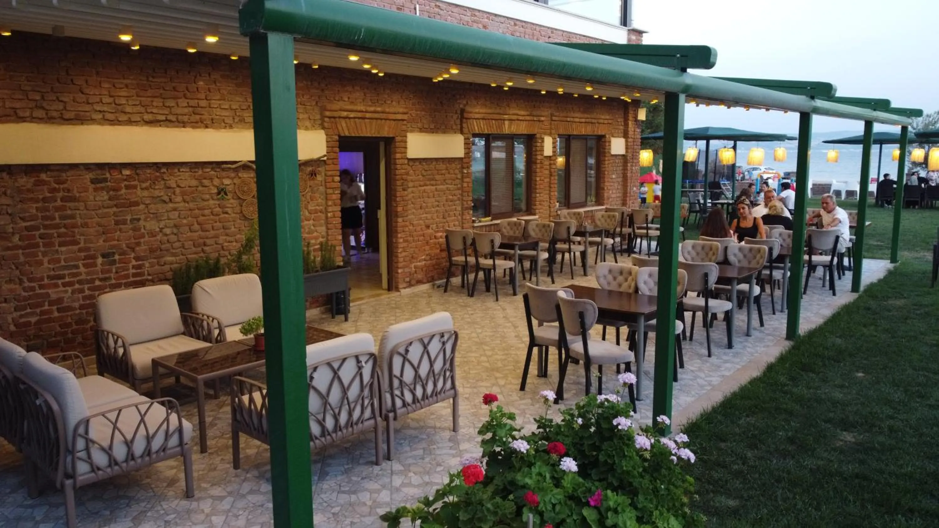 Garden in Hotel Milestone1915