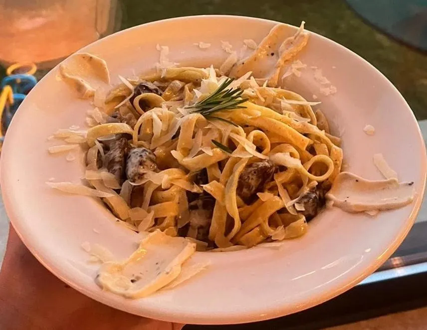 Restaurant/places to eat in Hotel Milestone1915