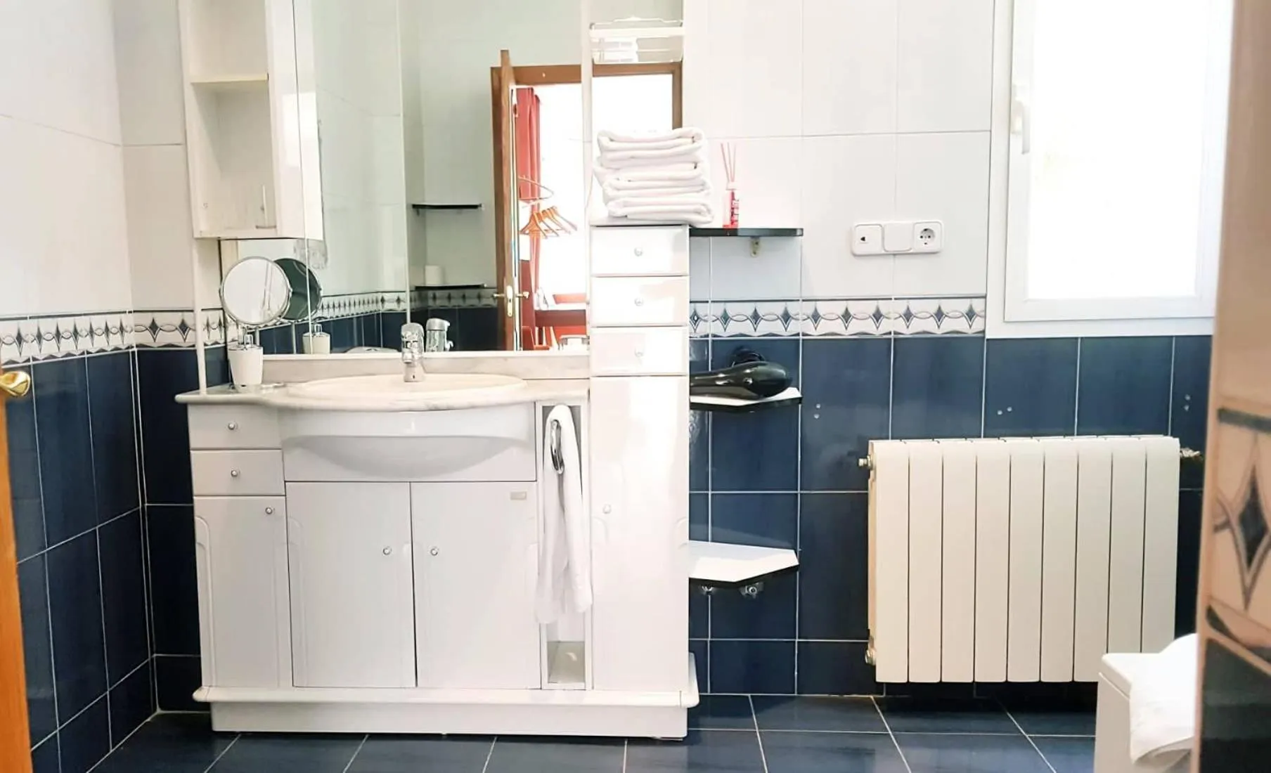 Bathroom in Hostal Escala Suites