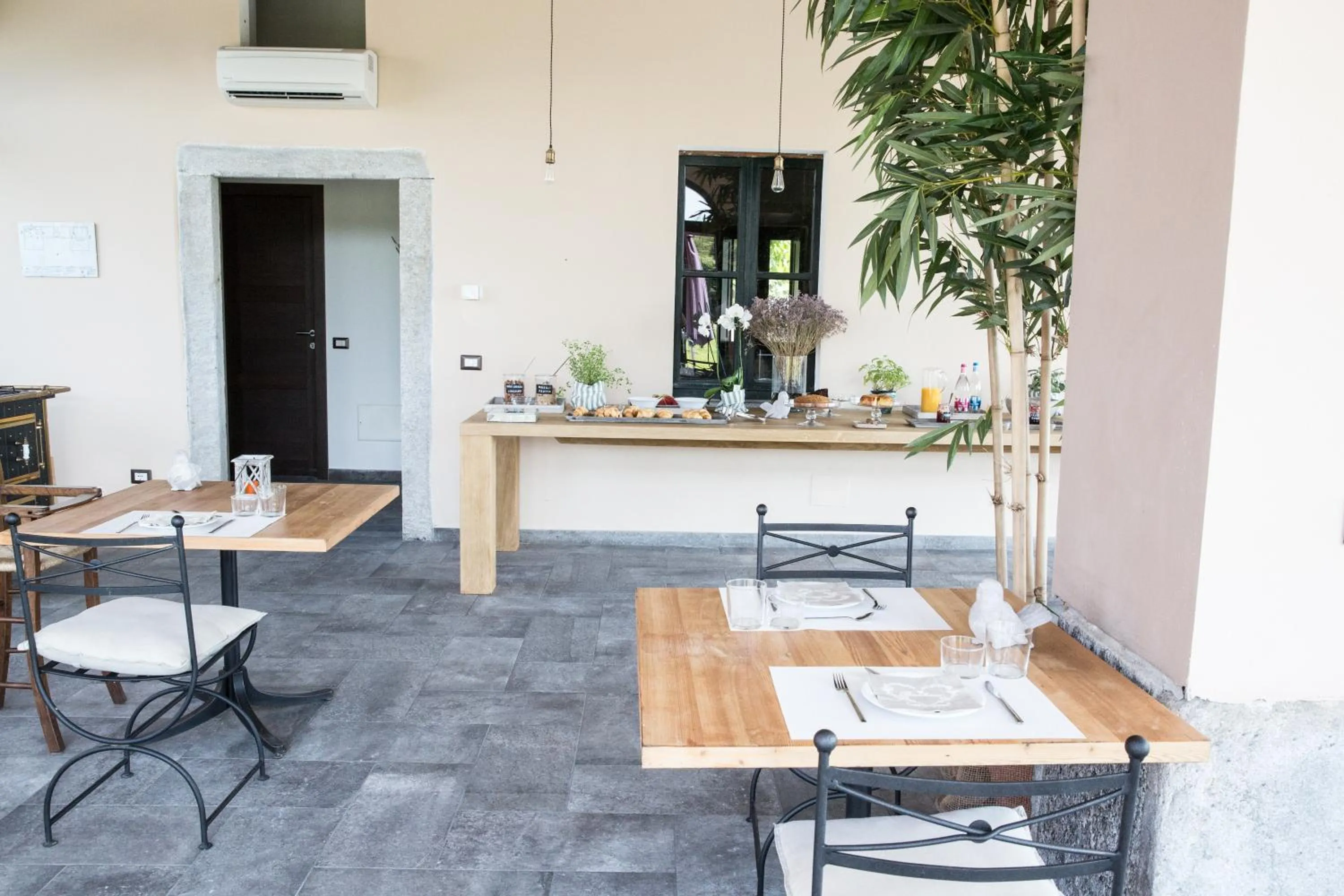 Banquet/Function facilities in Equirelais