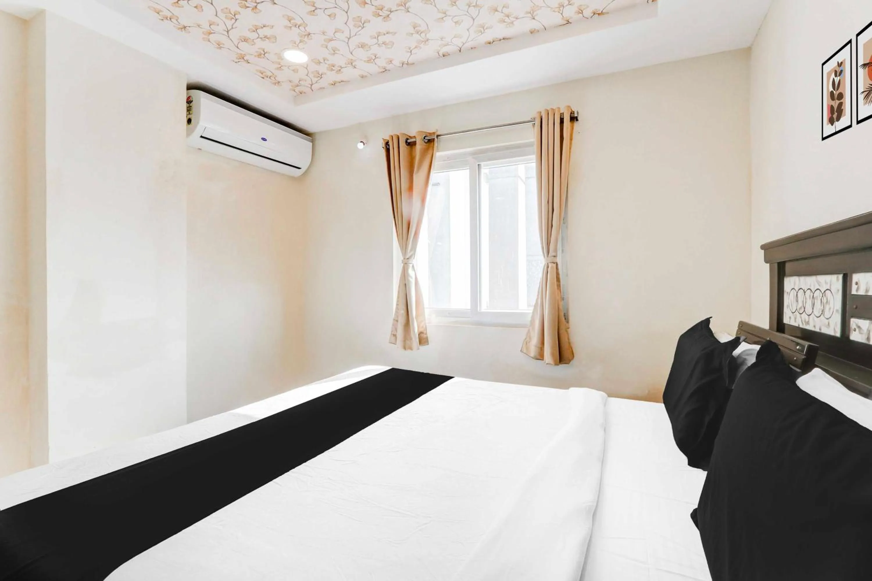 Bedroom, Bed in Hotel O Warangal Central Station