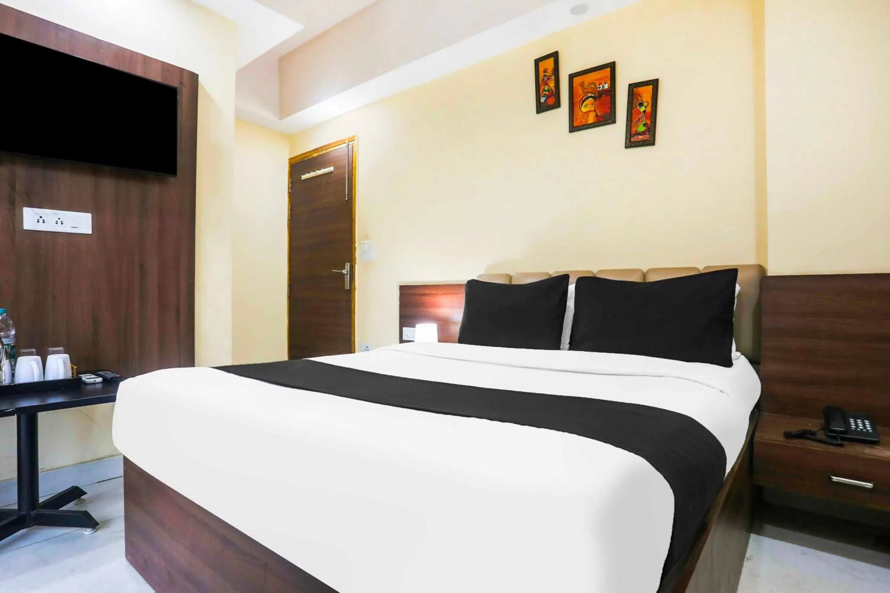 Bedroom in Super Collection O Sector 44 Near Botanical Garden