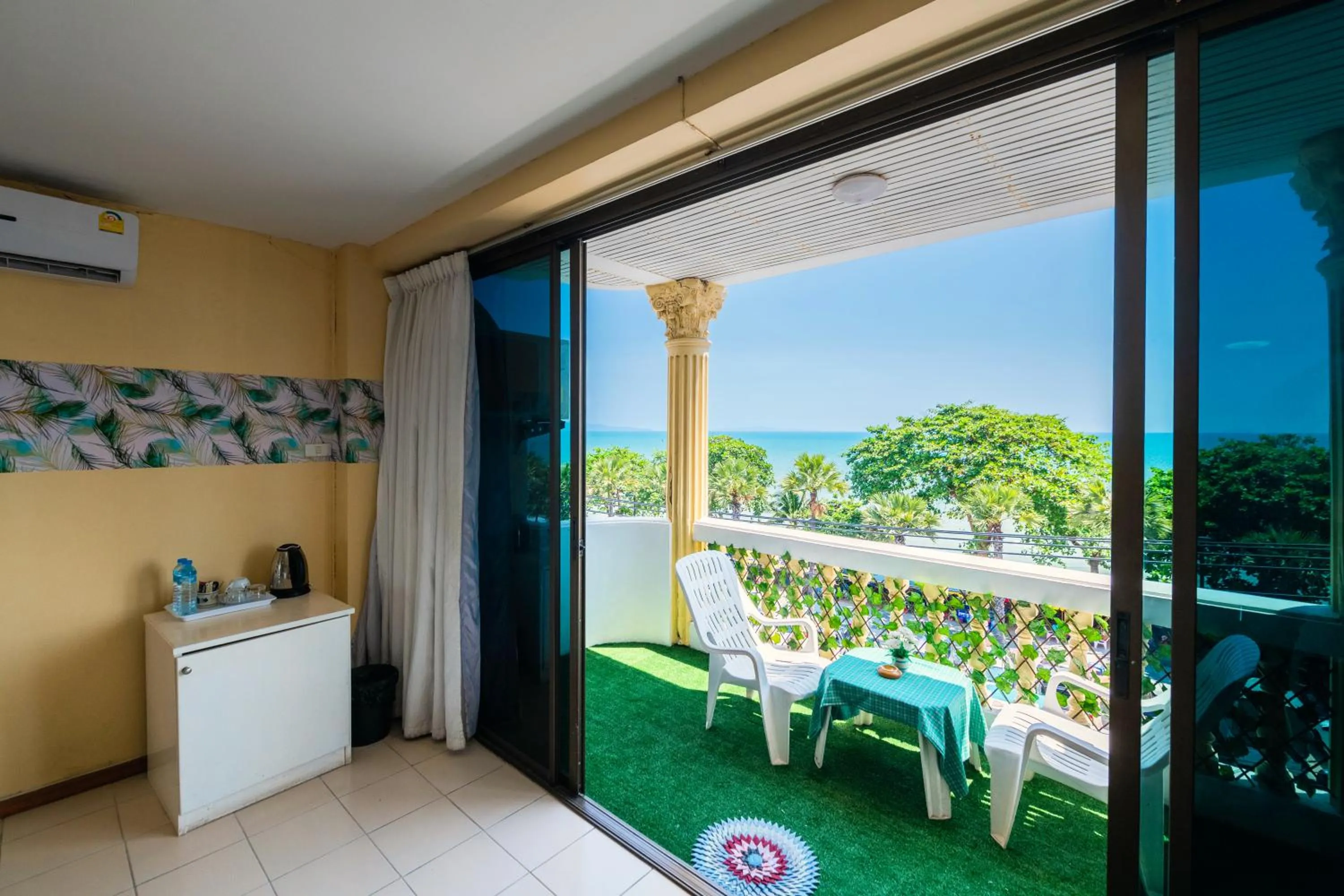 Natural landscape in Happy Vikings - Beachfront