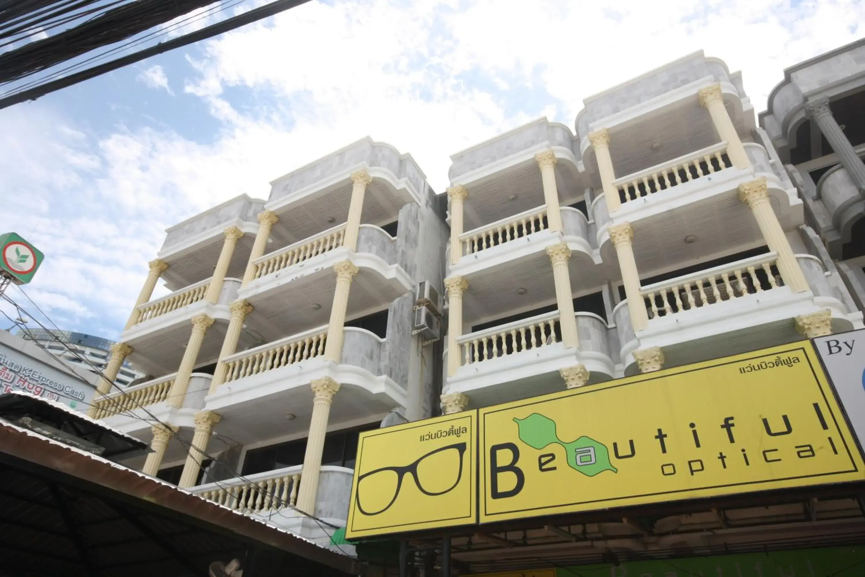 Facade/entrance in Happy Vikings - Beachfront Facade/entrance in Happy Vikings - Beachfront