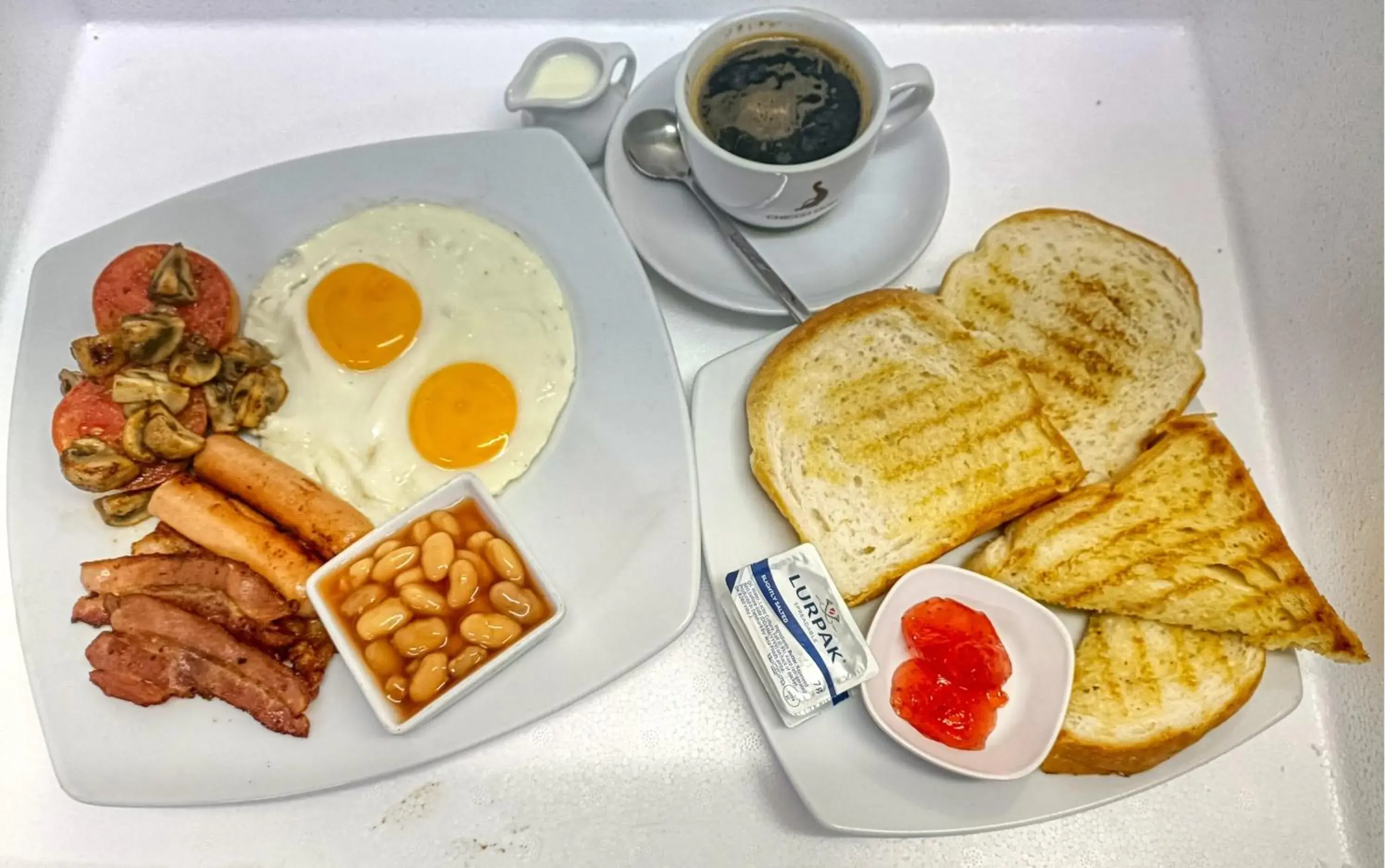 English/Irish breakfast in Happy Vikings - Beachfront English/Irish breakfast in Happy Vikings - Beachfront