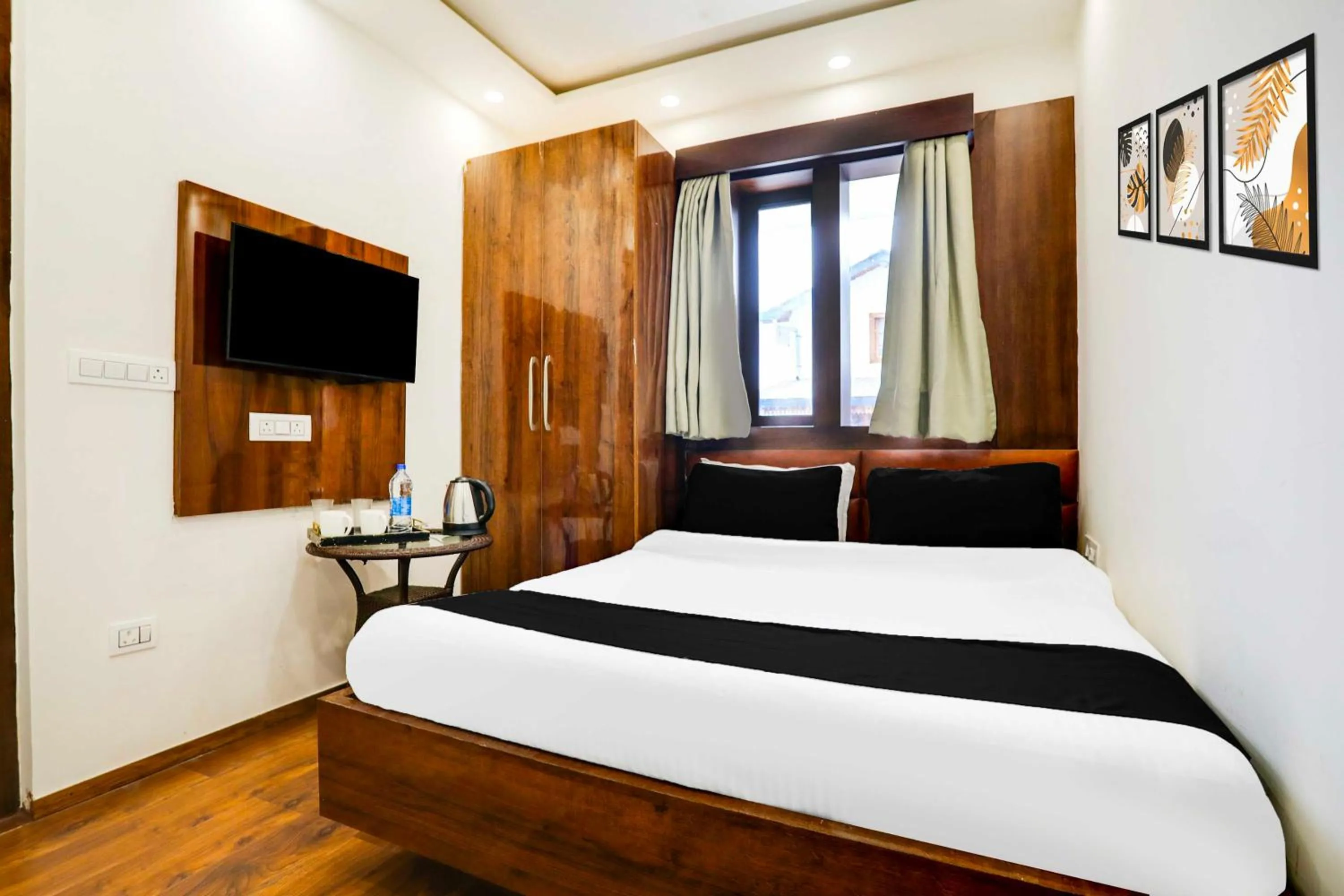 Bedroom, Bed in Hotel O Nainital Eco Cave Park