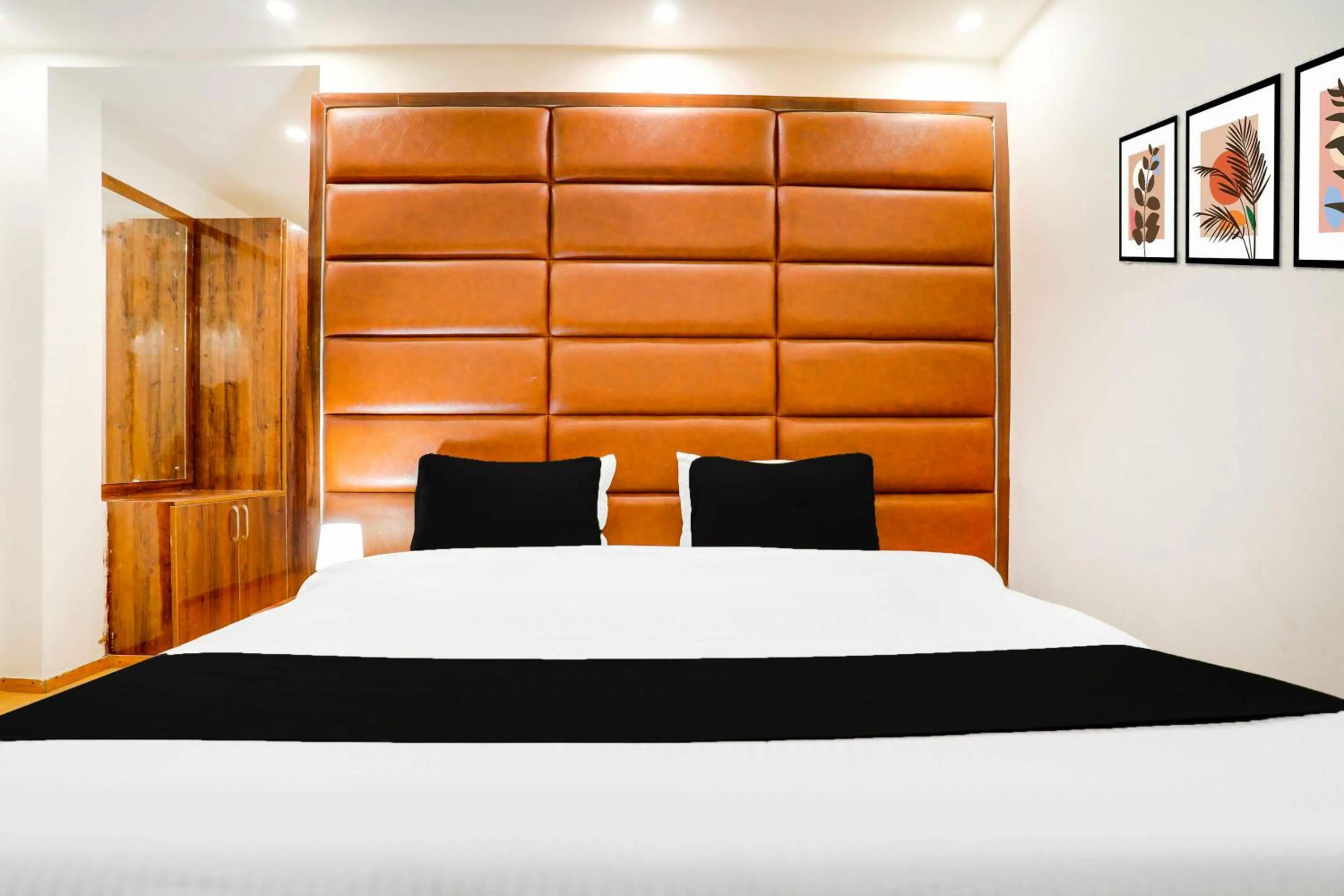 Bedroom, Bed in Hotel O Nainital Eco Cave Park