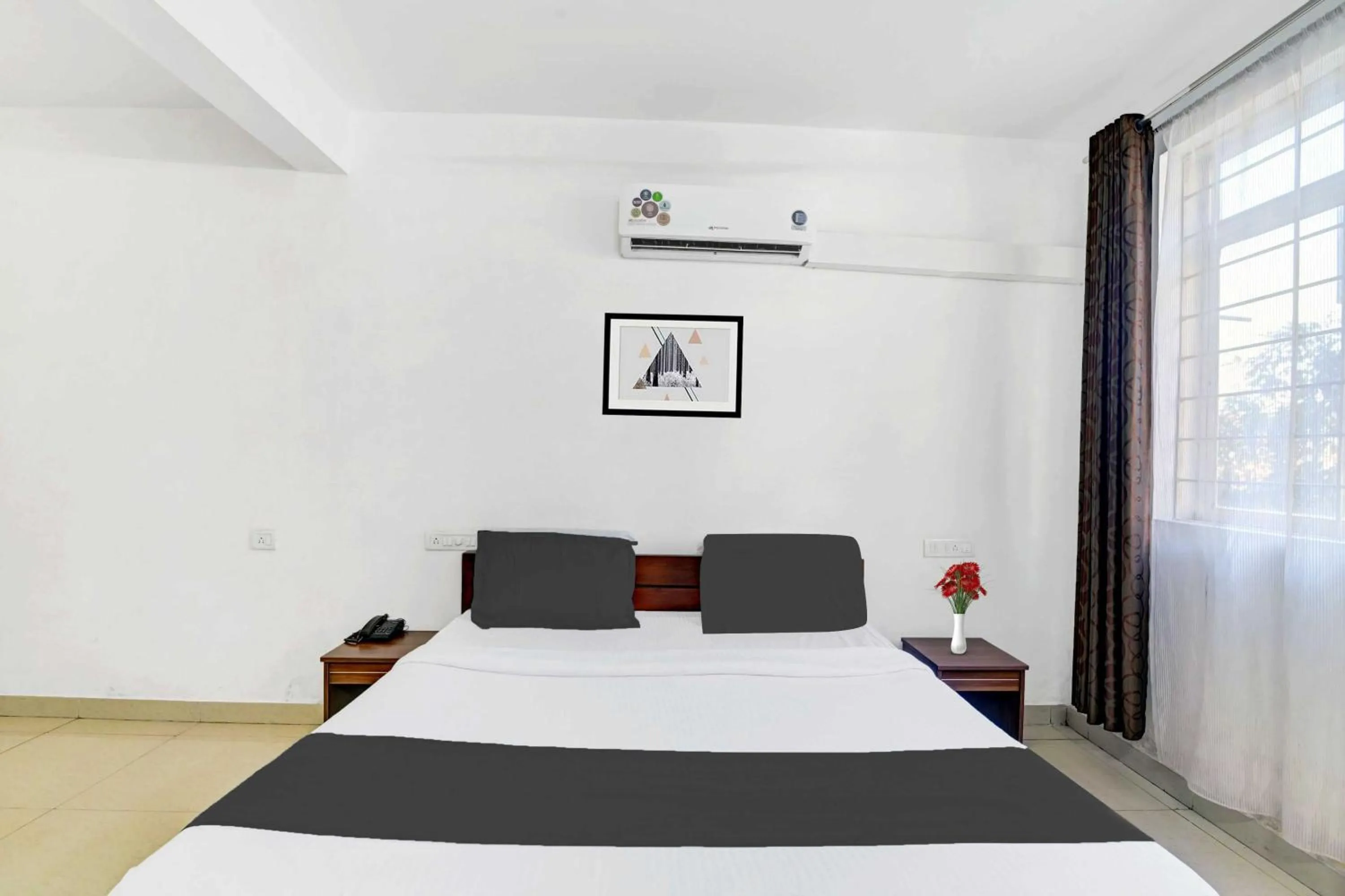 Bedroom, Bed in Hotel O KSRTC Madikeri Bus Terminal