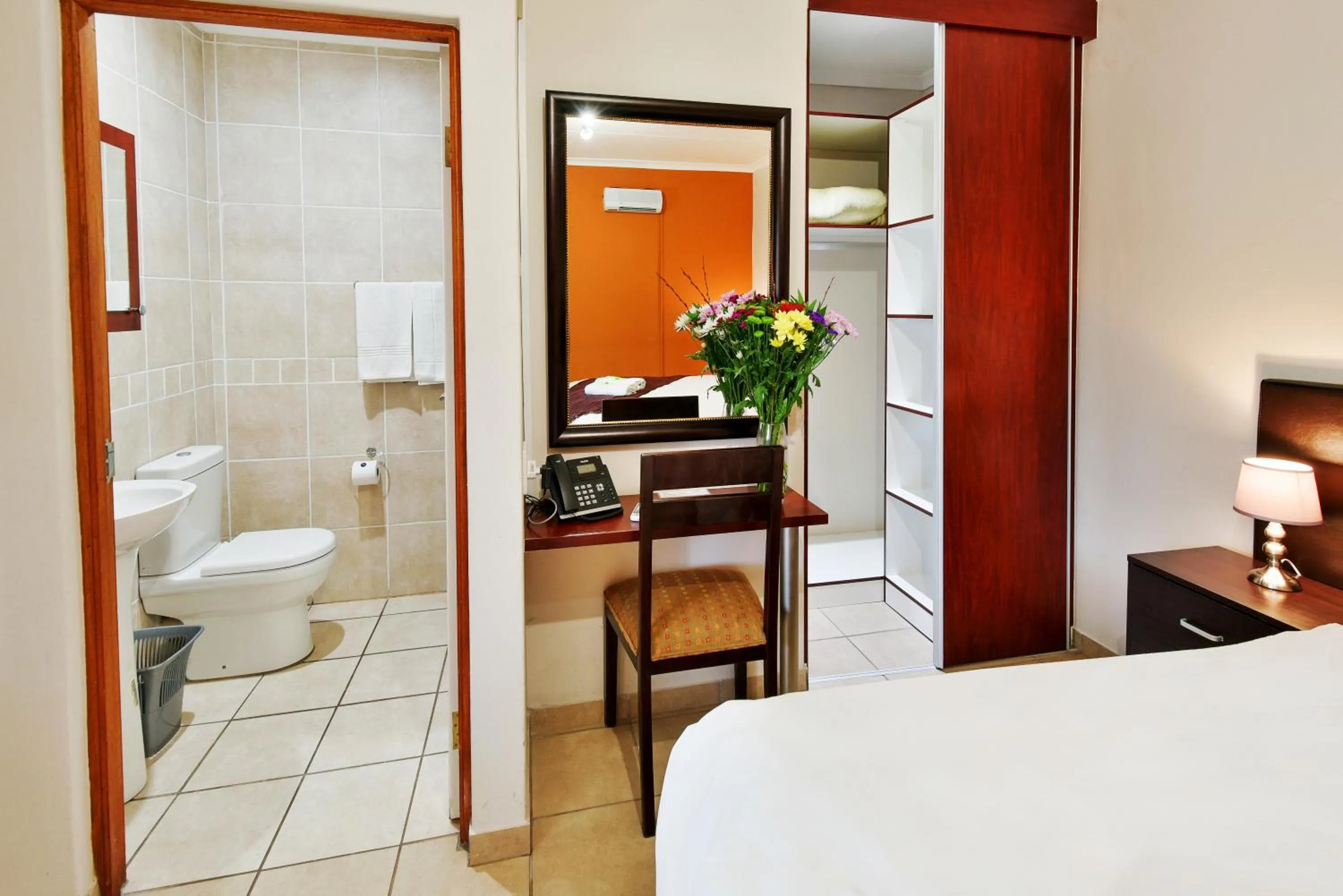 Bathroom, Bed in The Venue Country Hotel & Spa