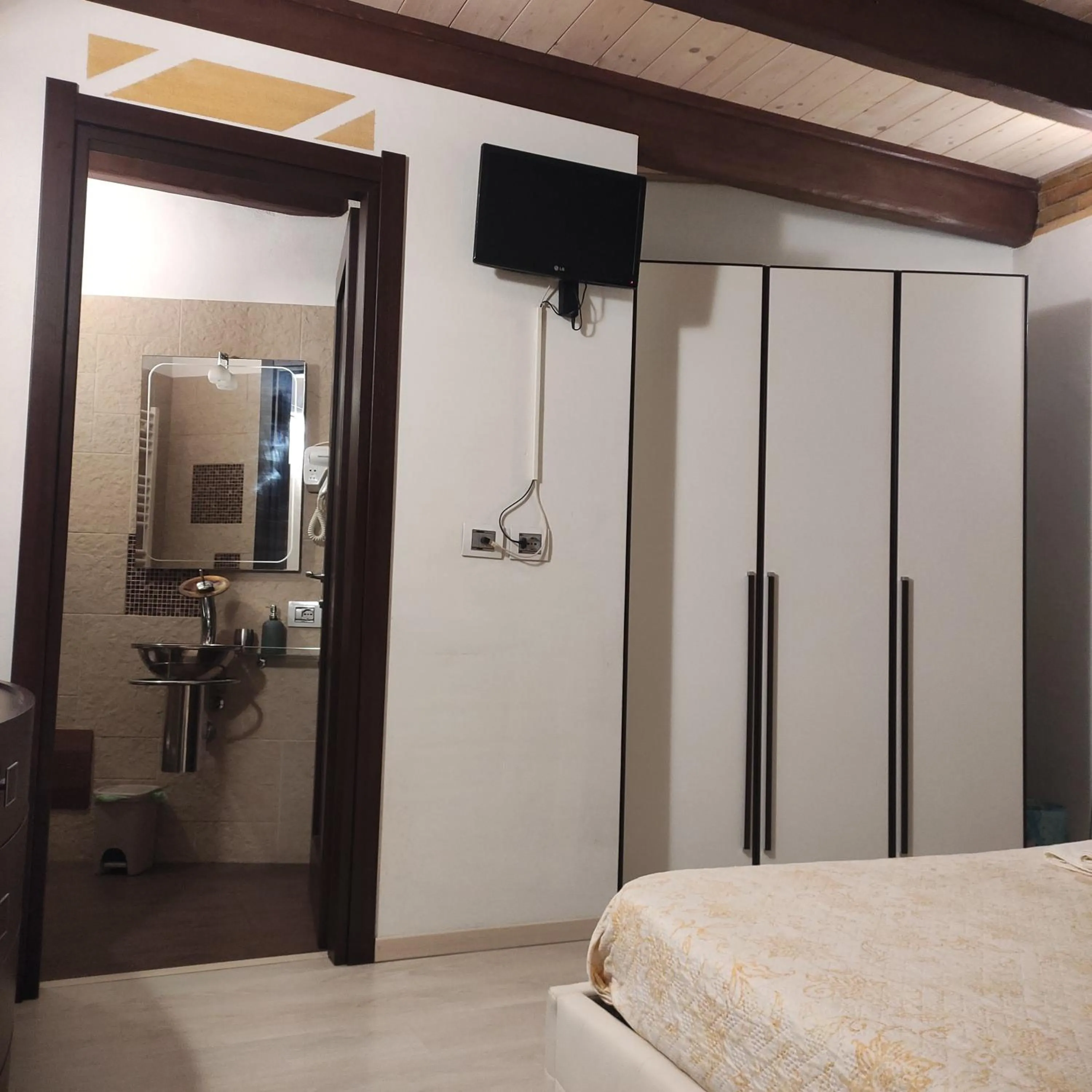 Bed in Antico Centro Quartu