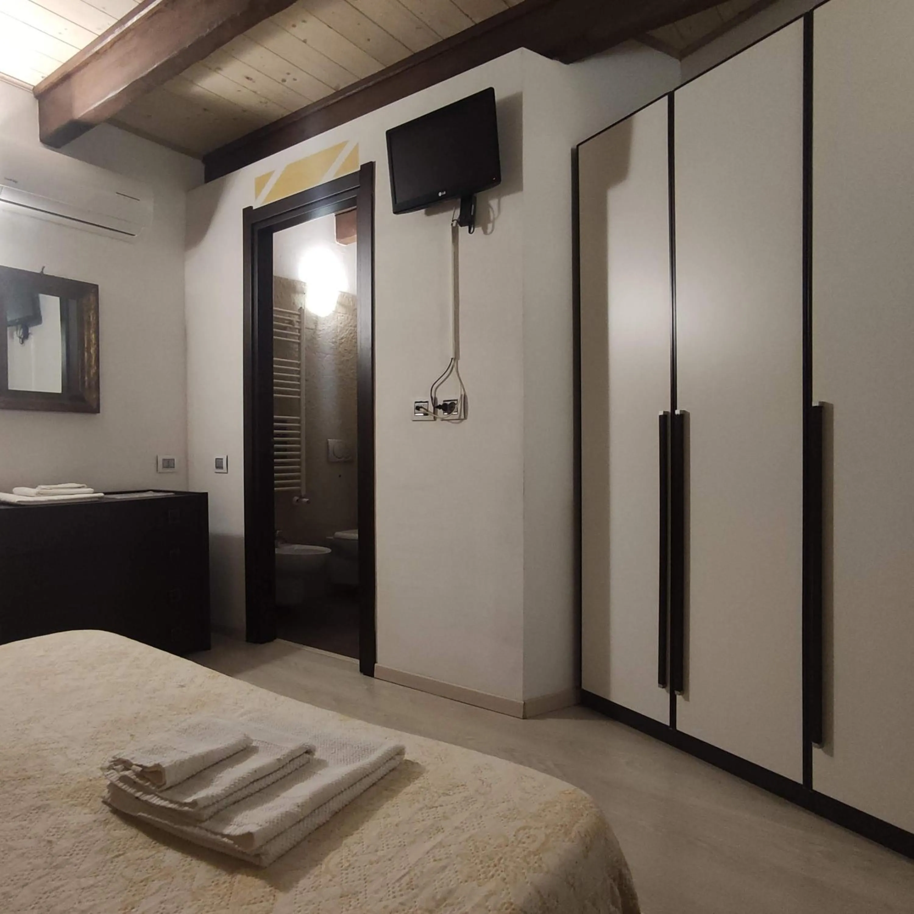 Bed in Antico Centro Quartu