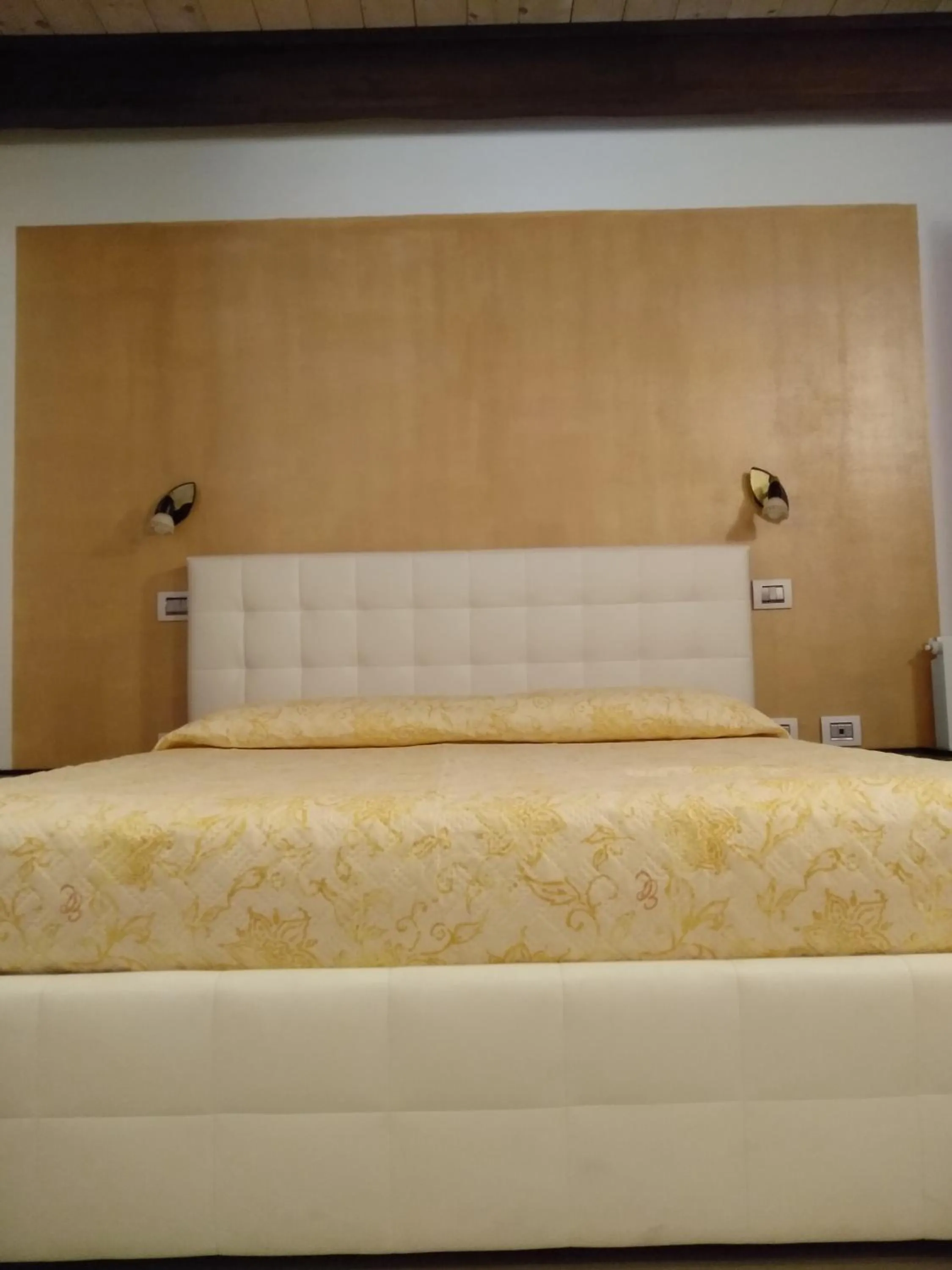 Bedroom, Bed in Antico Centro Quartu