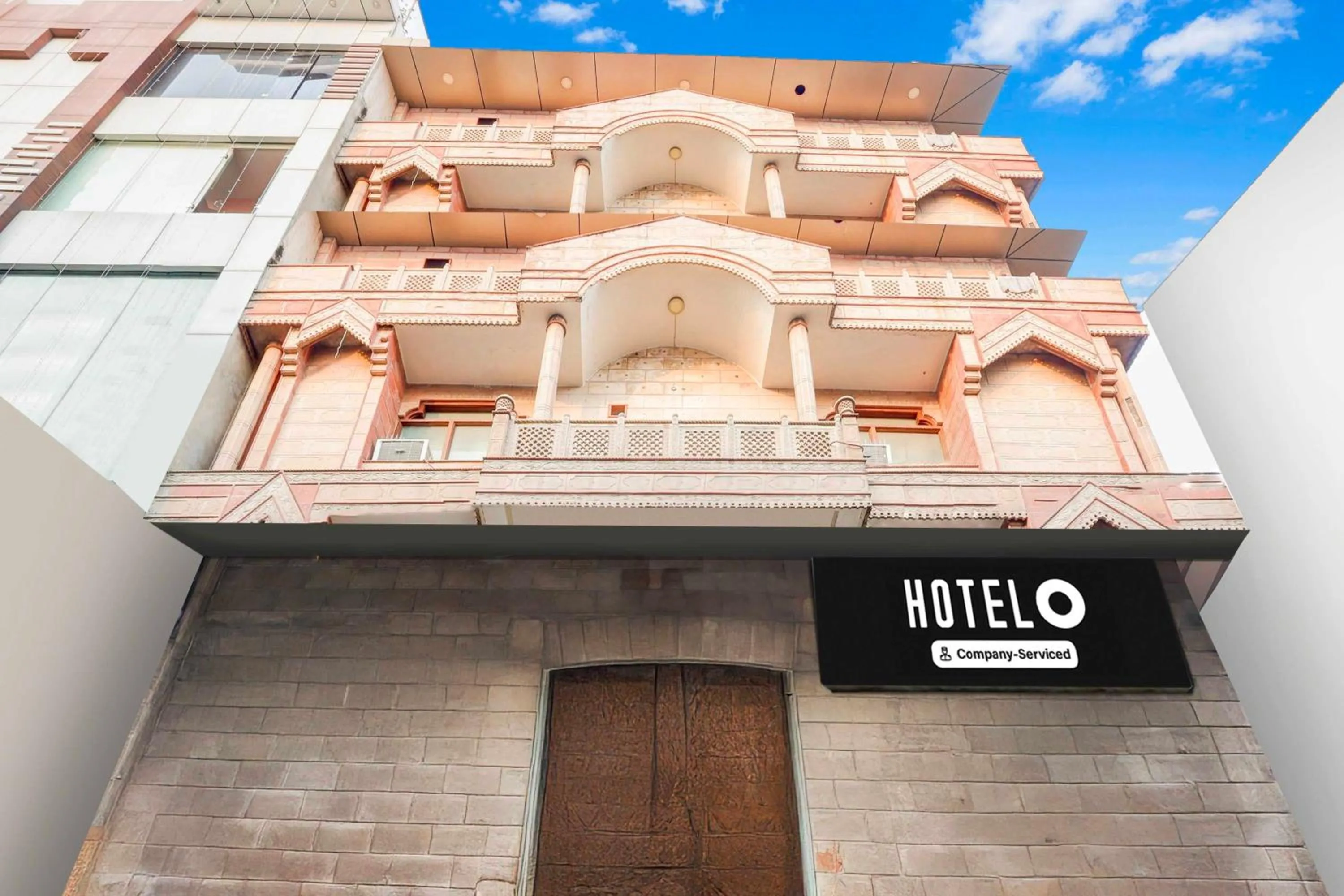 Facade/entrance in Hotel O New Delhi Palam Railway Station