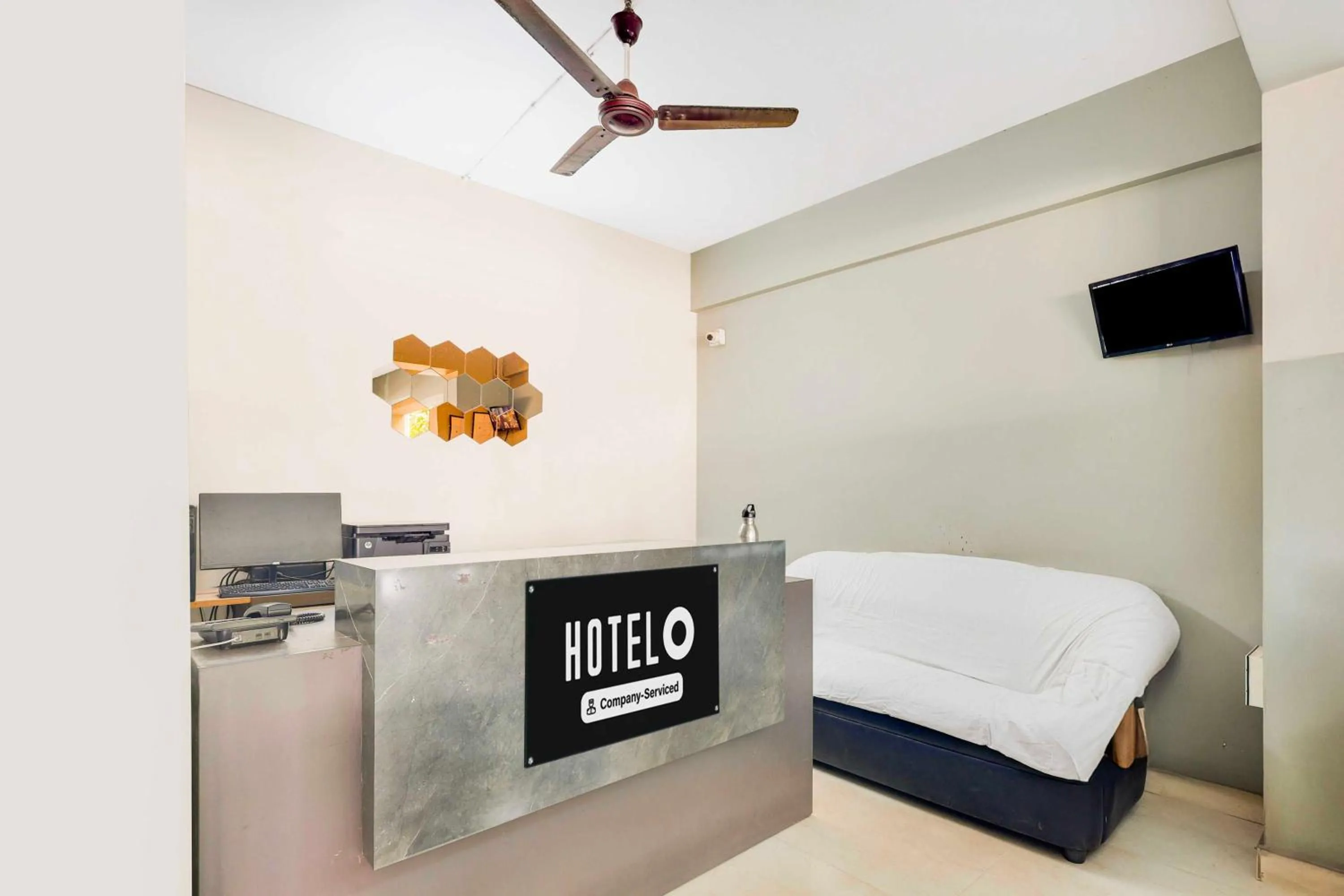 Lobby or reception, Bed in Hotel O Kakinada Town Junction