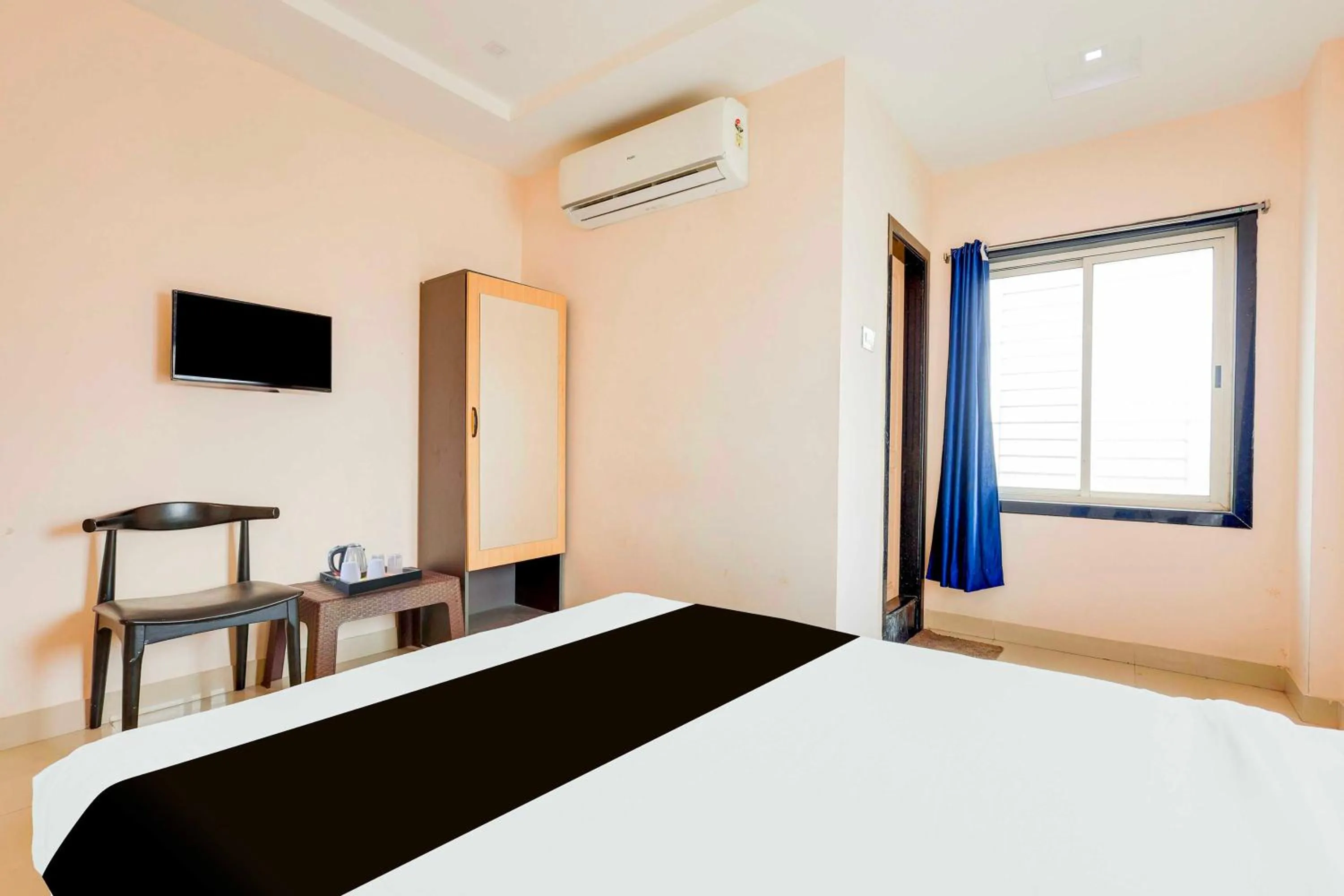 Bedroom, Bed in Hotel O Kakinada Town Junction