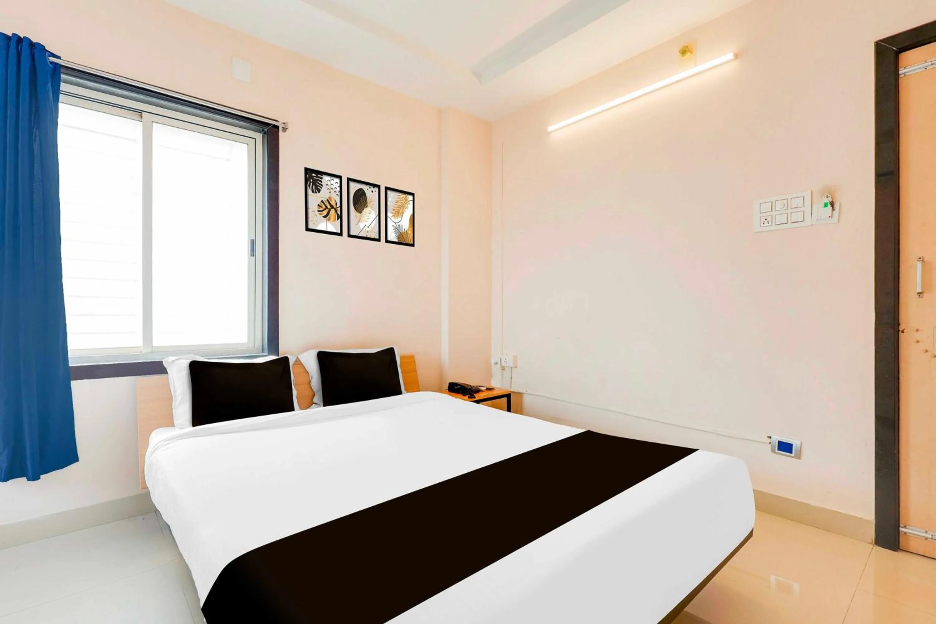 Bedroom, Bed in Hotel O Kakinada Town Junction