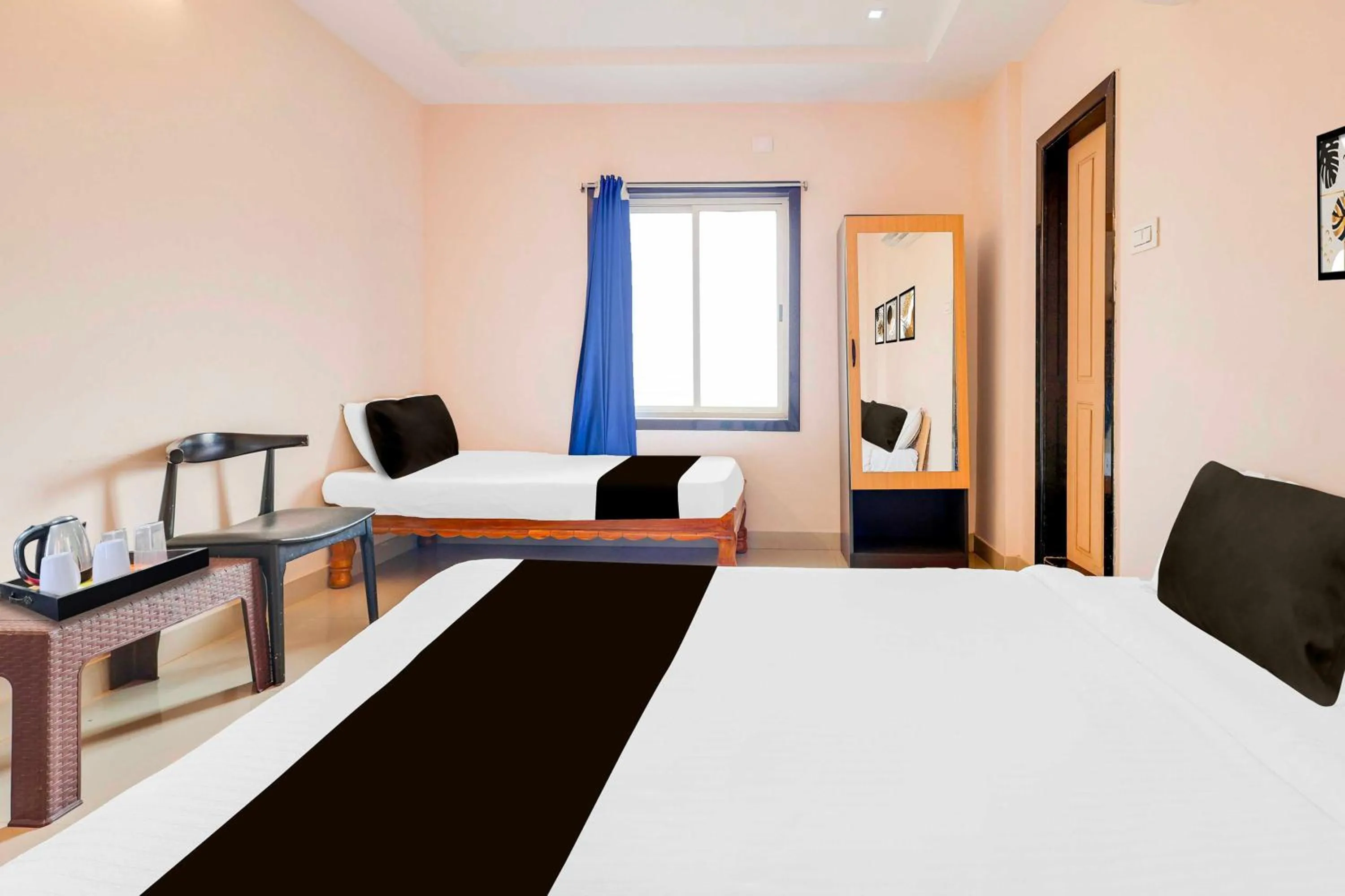 Bedroom, Bed in Hotel O Kakinada Town Junction