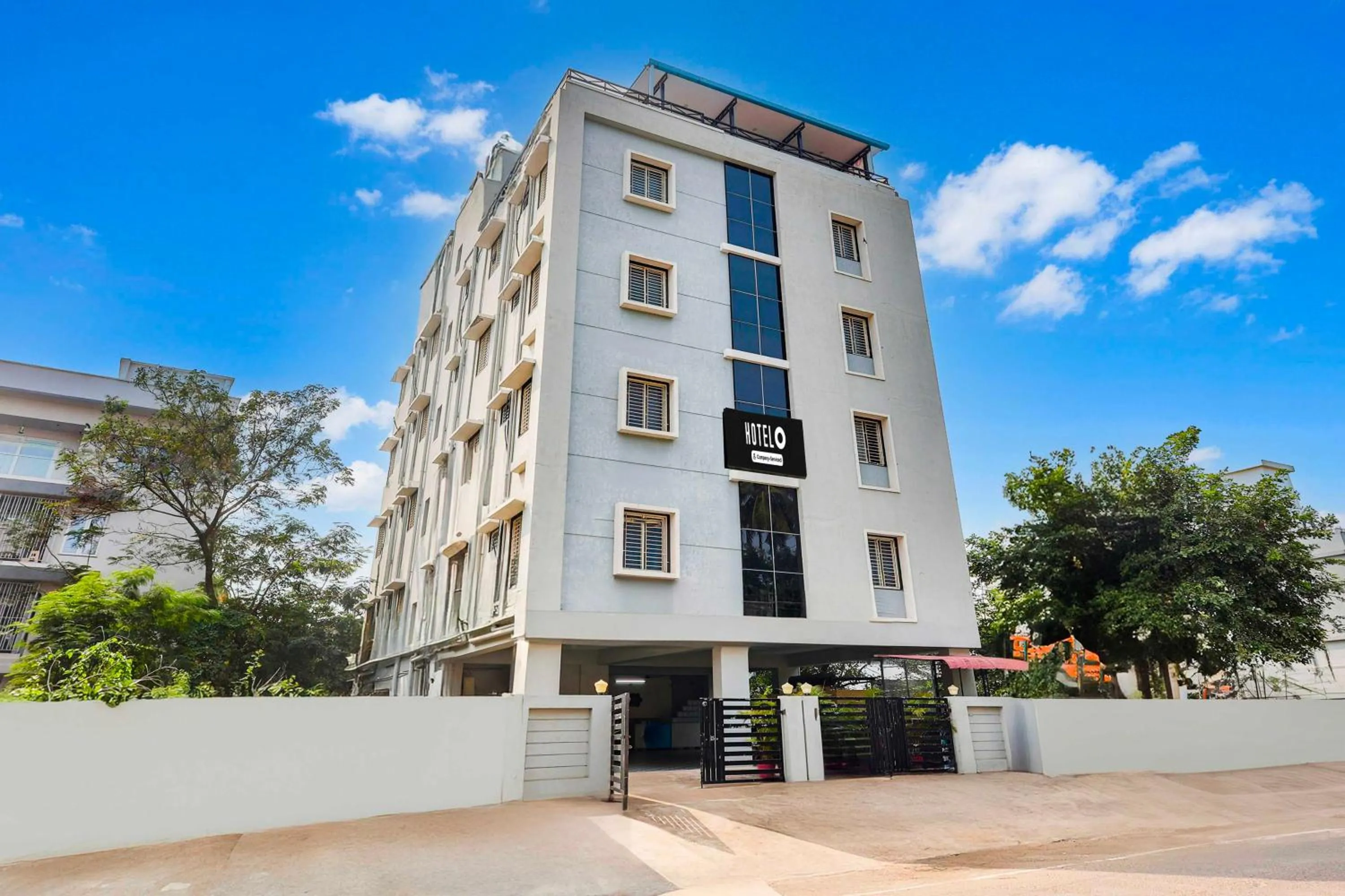 Facade/entrance in Hotel O Kakinada Town Junction