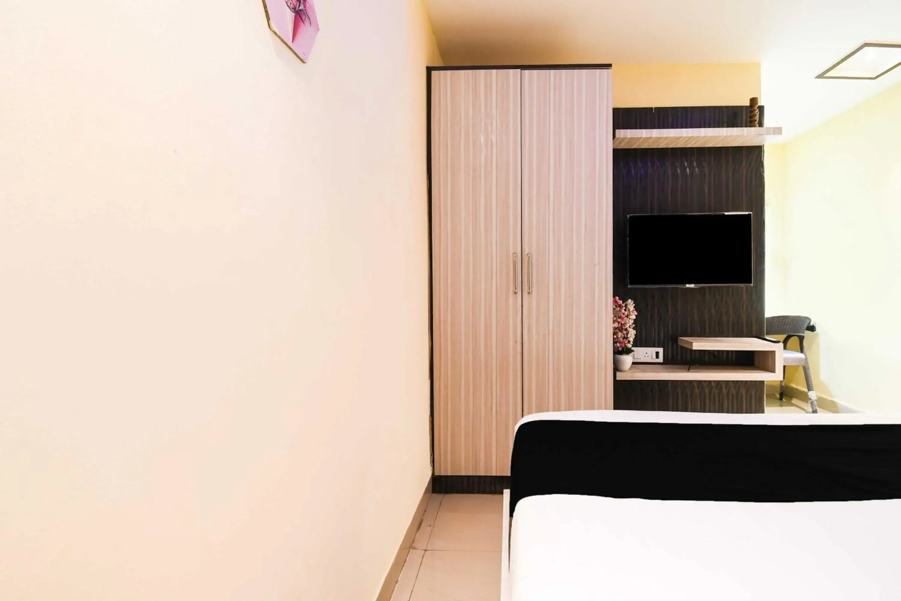 Bedroom, Bed in Hotel O Hirak Road Dhanbad Bedroom, Bed in Hotel O Hirak Road Dhanbad