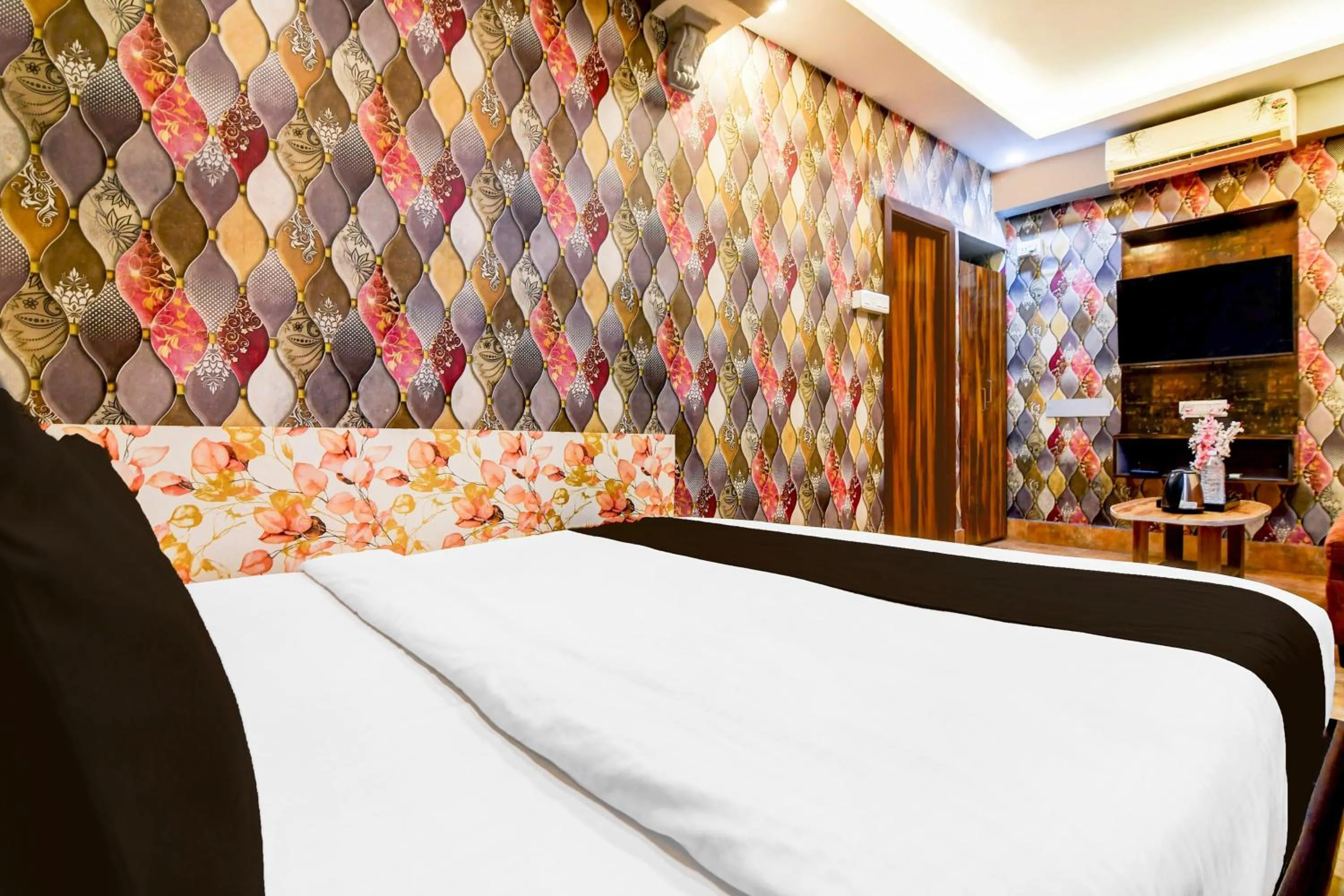Bed in Super Hotel O Kolkata Quest Mall