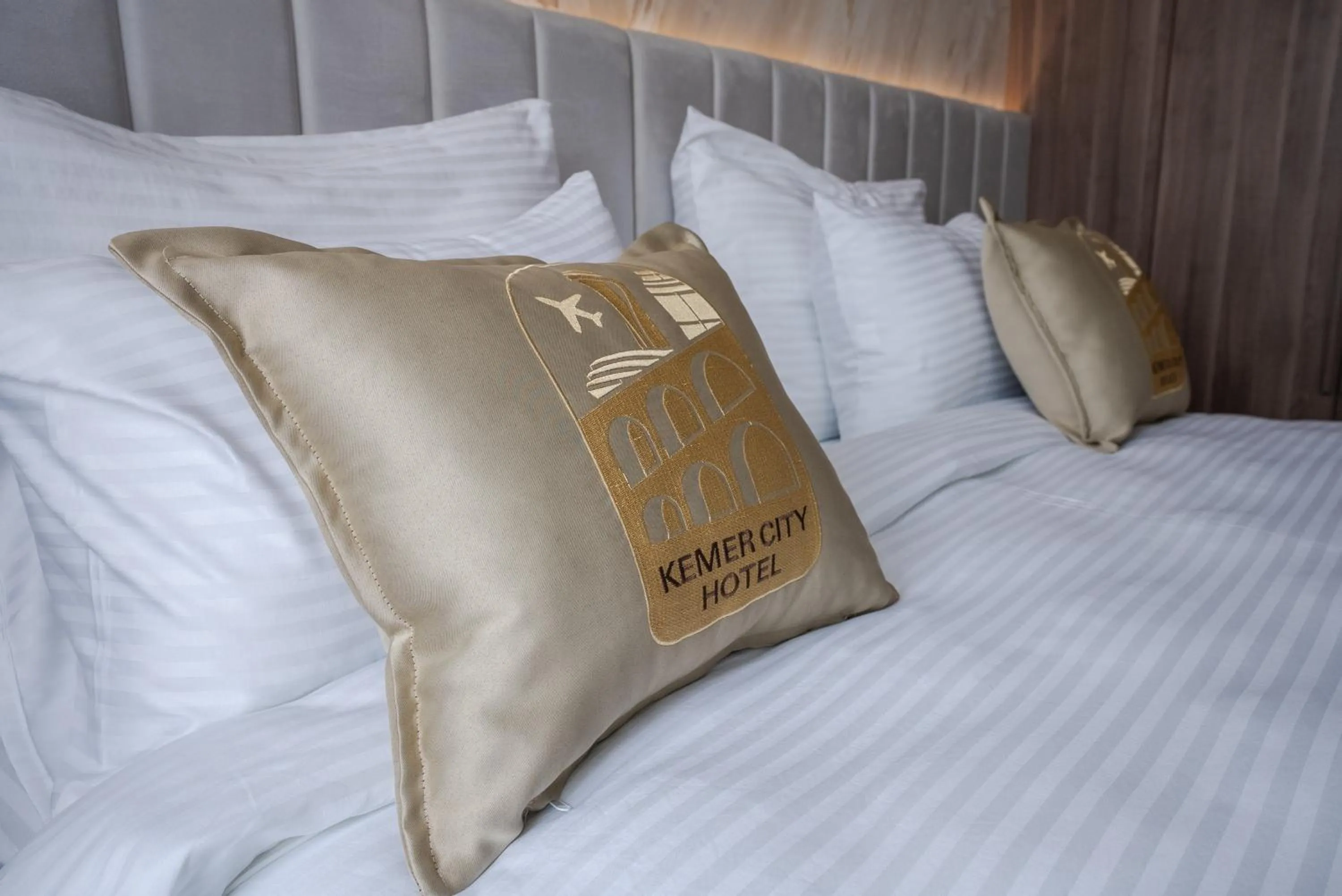 Bed in Kemer City Hotel İstanbul Airport