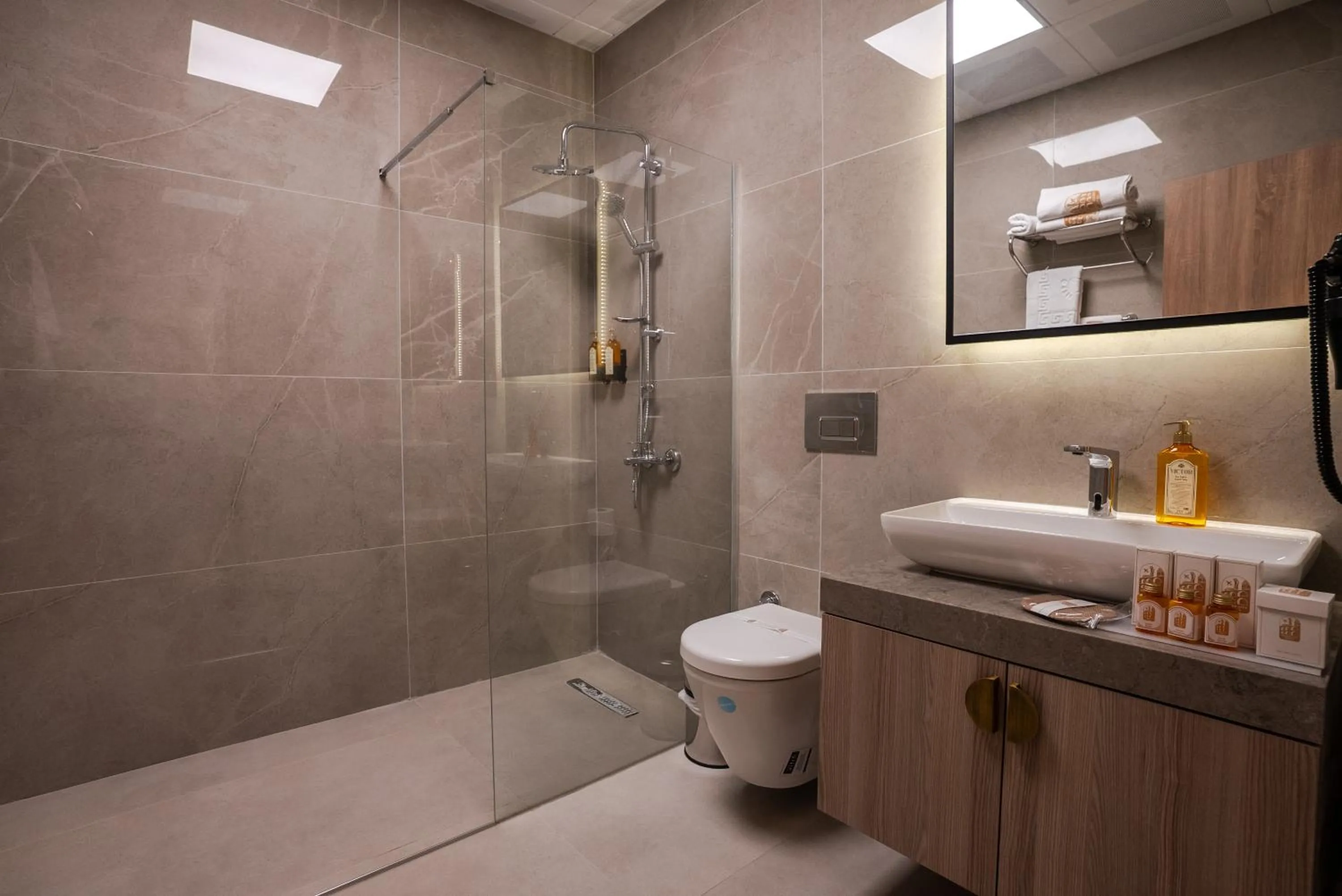 Kemer City Hotel İstanbul Airport