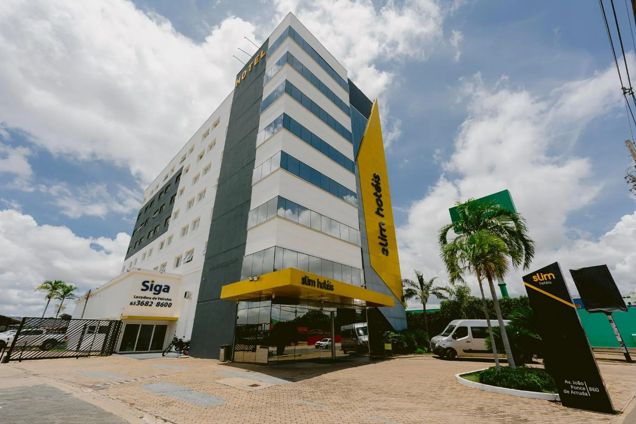 Facade/entrance in Slim Cuiabá Aeroporto