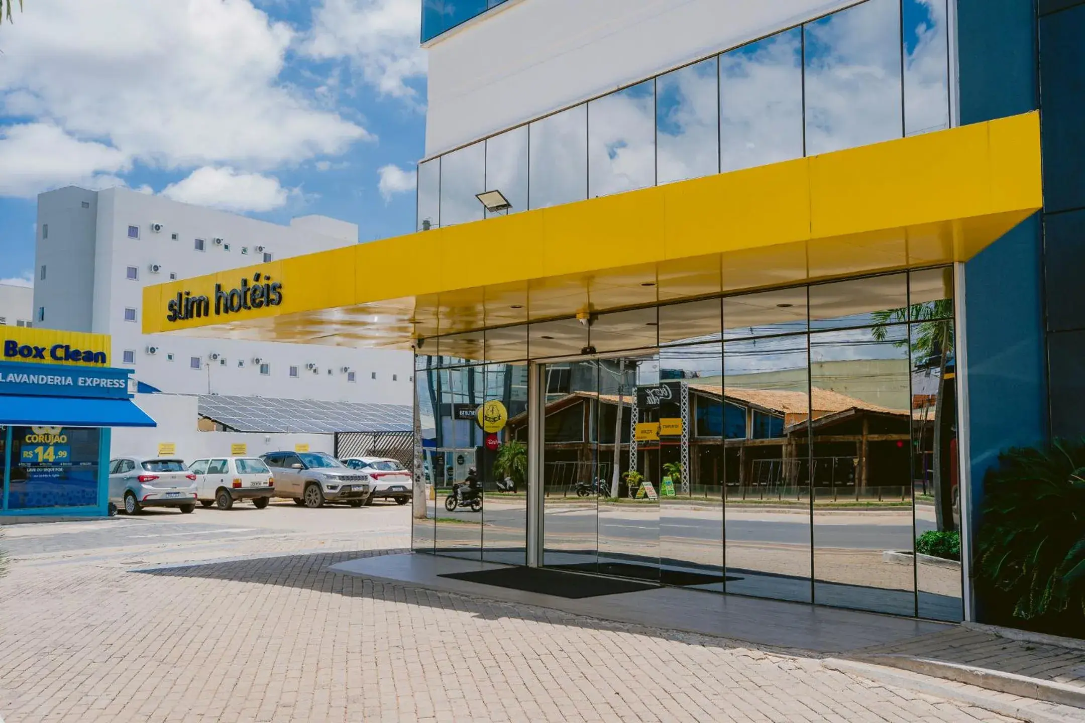 Property building in Slim Cuiabá Aeroporto Property building in Slim Cuiabá Aeroporto