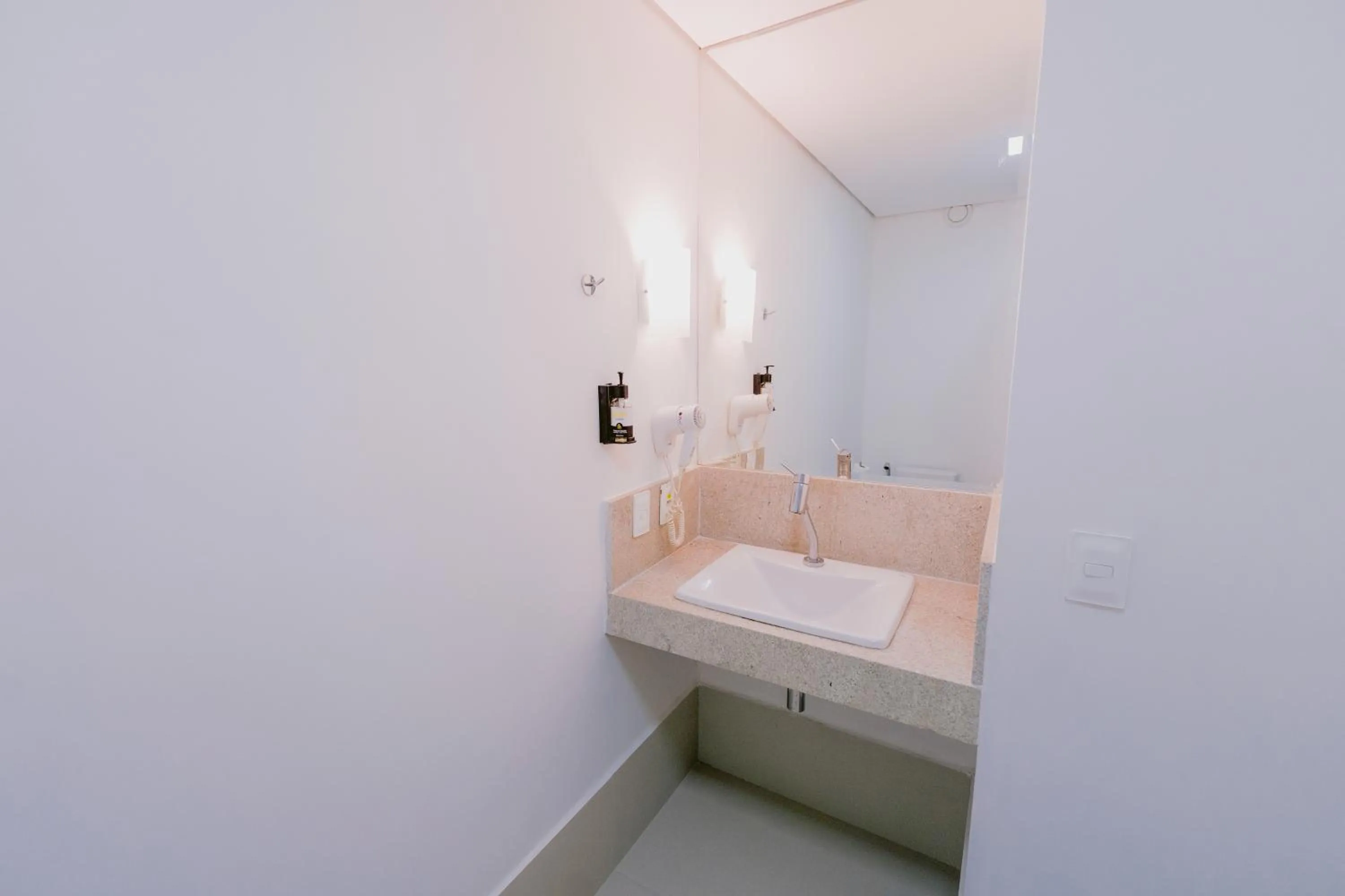 Bathroom in Slim Cuiabá Aeroporto