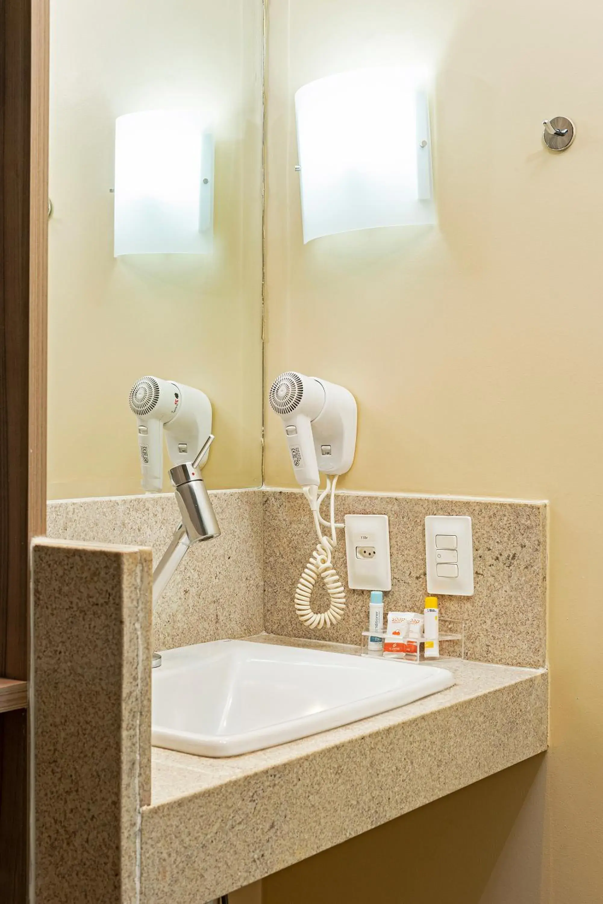 Bathroom in Slim Hotel Cuiabá Aeroporto Bathroom in Slim Hotel Cuiabá Aeroporto