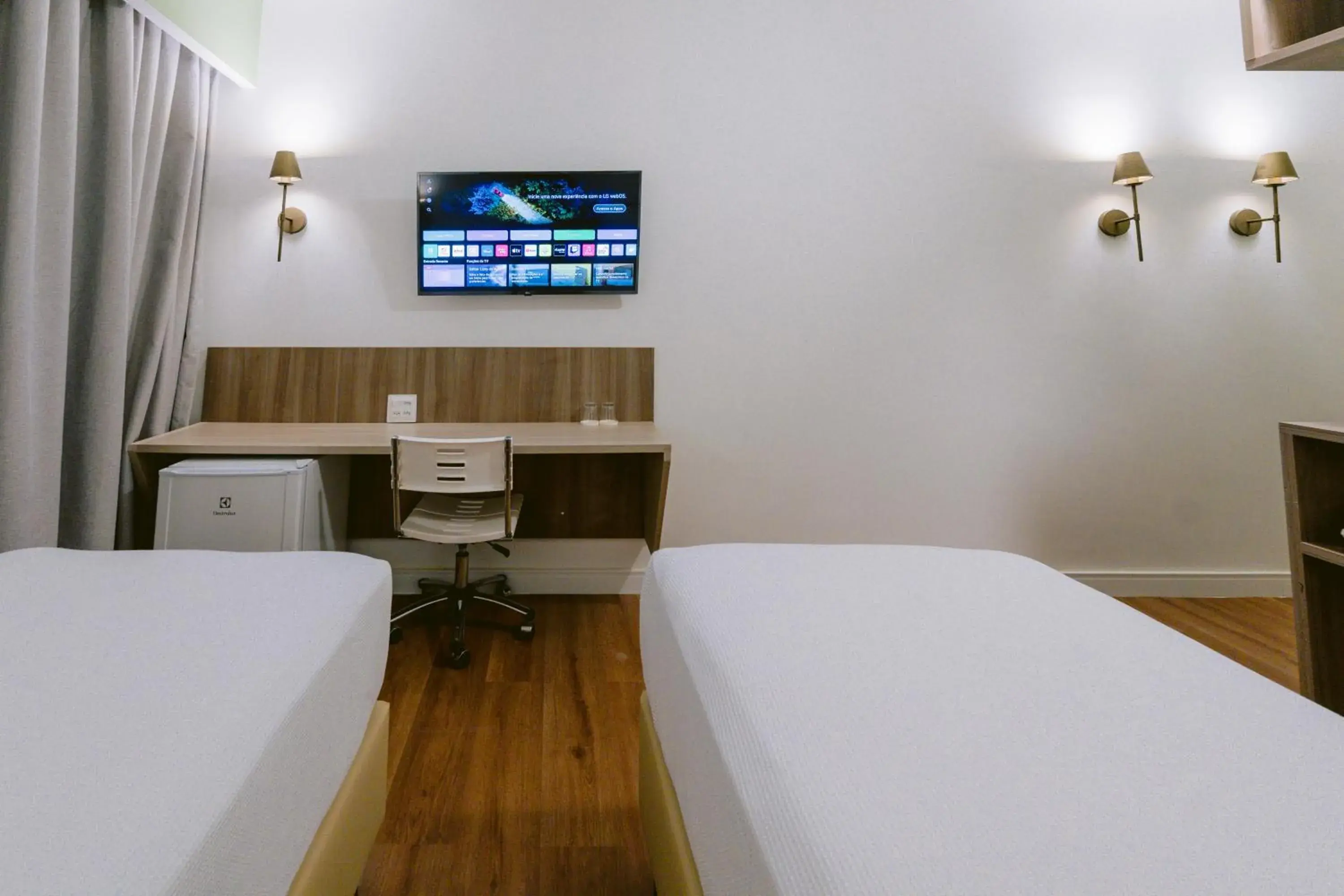 TV and multimedia, Bed in Slim Hotel Cuiabá Aeroporto TV and multimedia, Bed in Slim Hotel Cuiabá Aeroporto