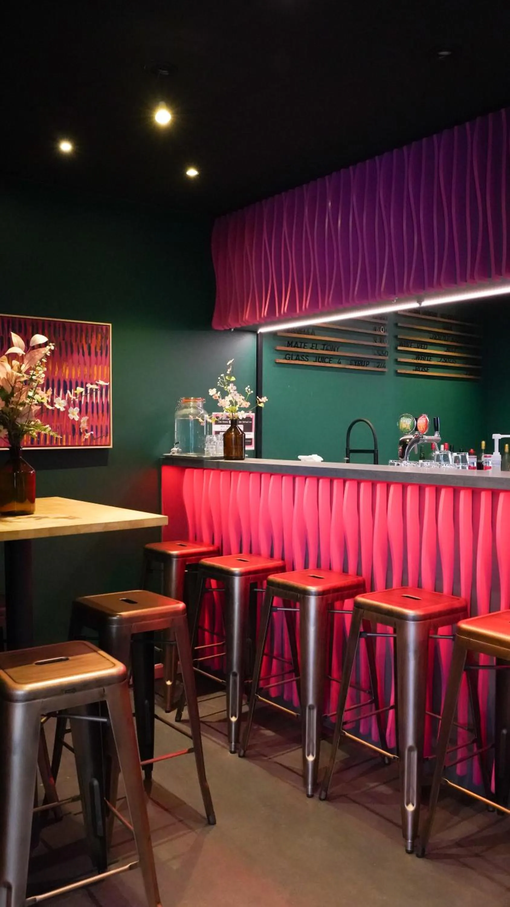 Lounge or bar in Hotel by Hyve Basel