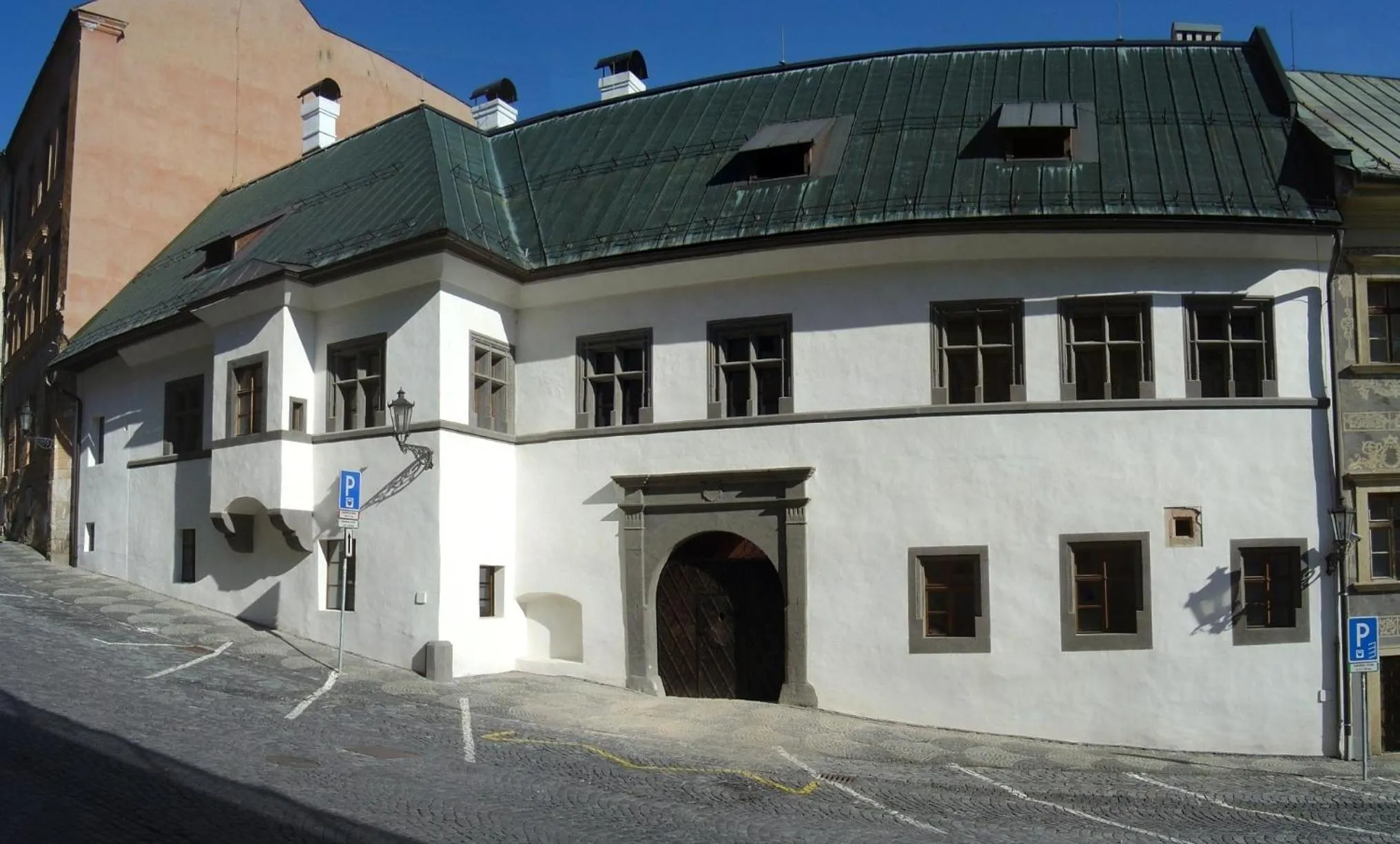 Facade/entrance in Gavalier Design Rooms