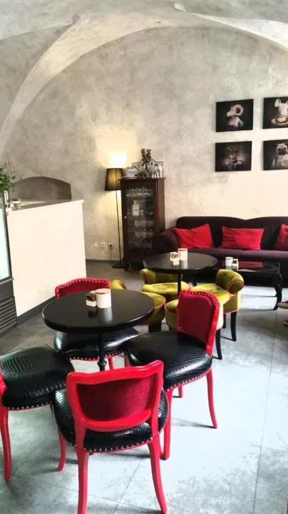 Food and drinks in Gavalier Design Rooms