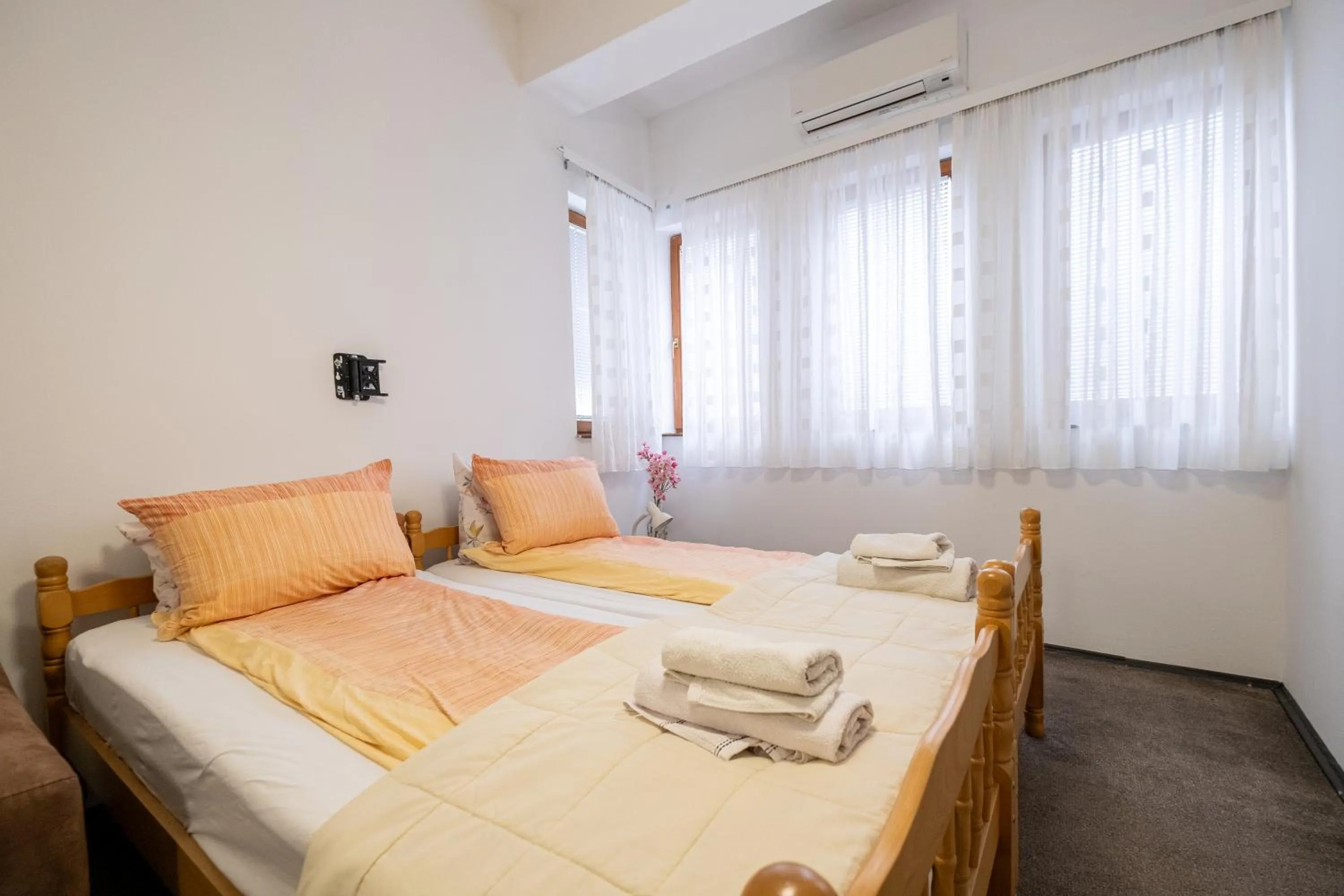 Photo of the whole room, Bed in Guesthouse Rose