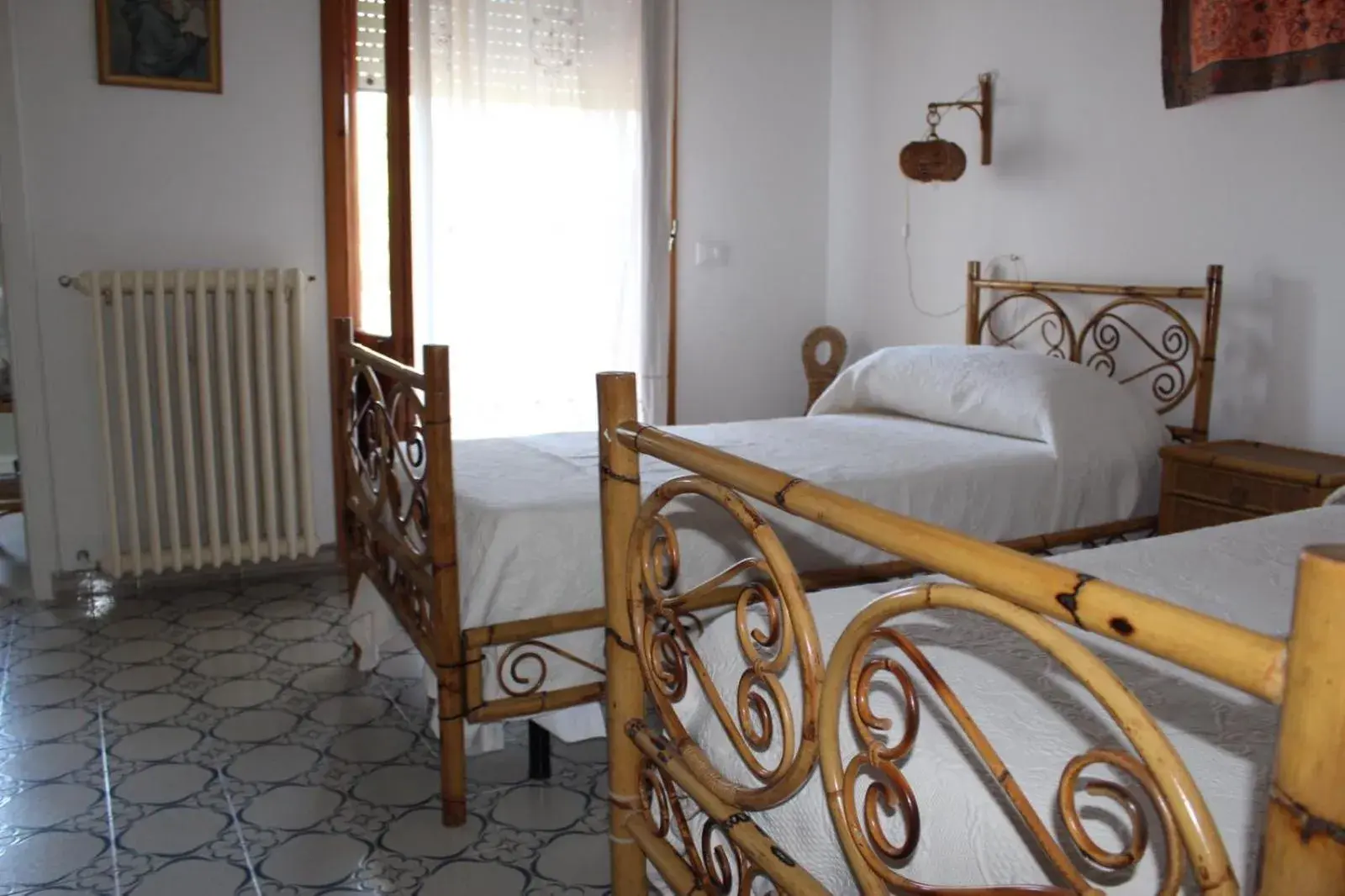 Triple Room with Private Bathroom - single occupancy in Villa Pedaci B&B Triple Room with Private Bathroom - single occupancy in Villa Pedaci B&B