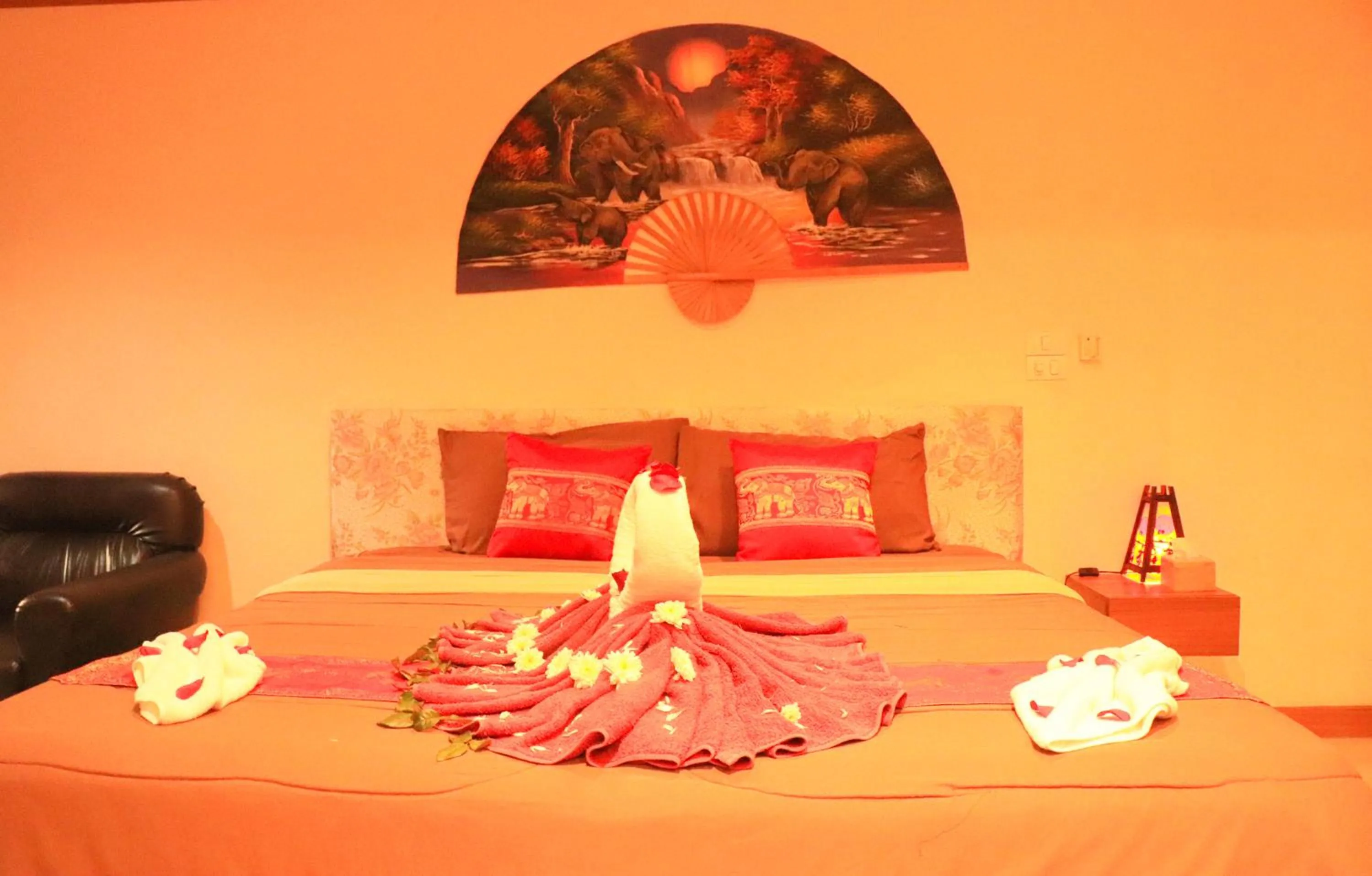 Rouge Service Apartments, Soi Buakhao