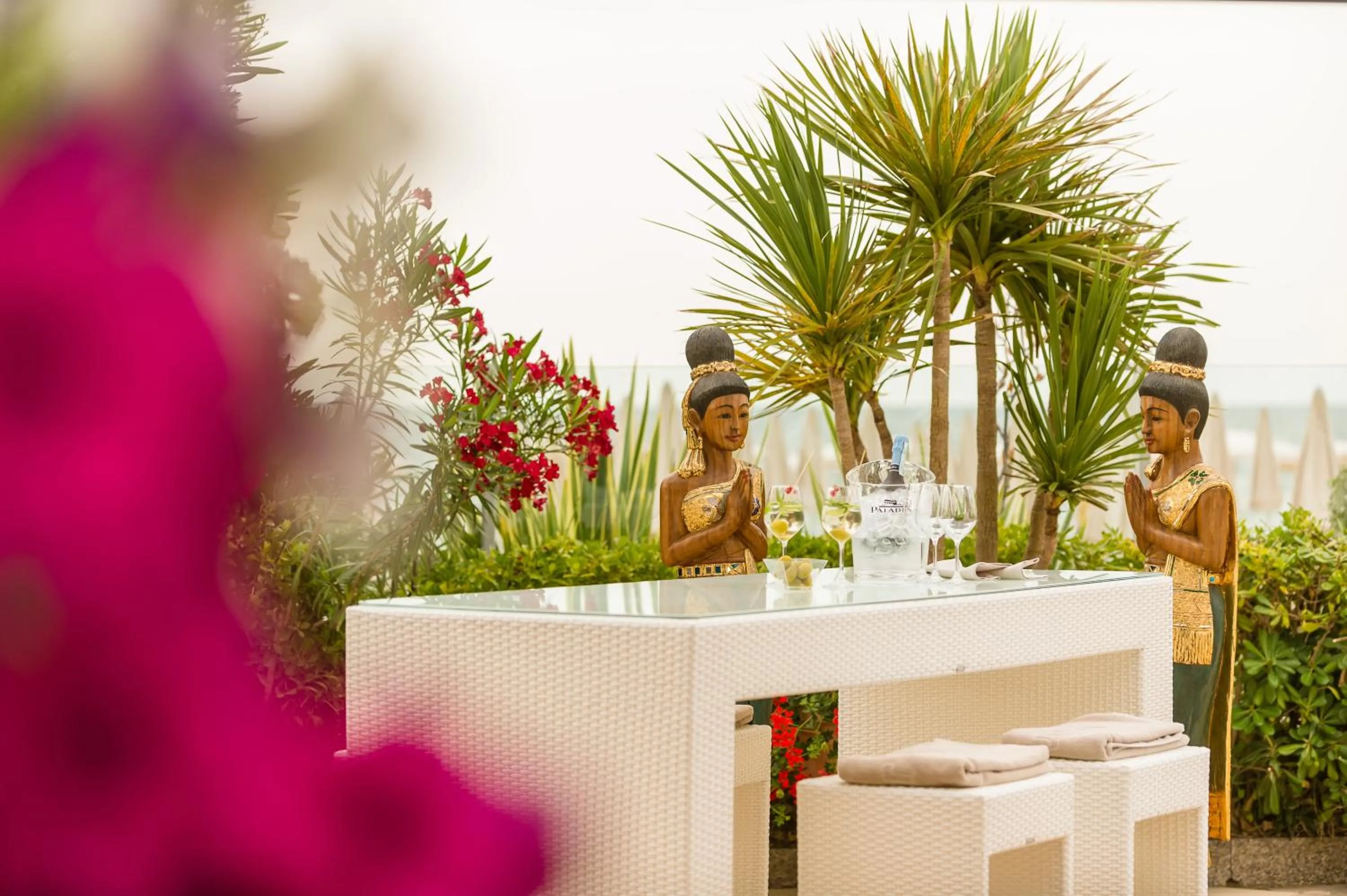 Lounge or bar in Luxor e Cairo The Beach Resort