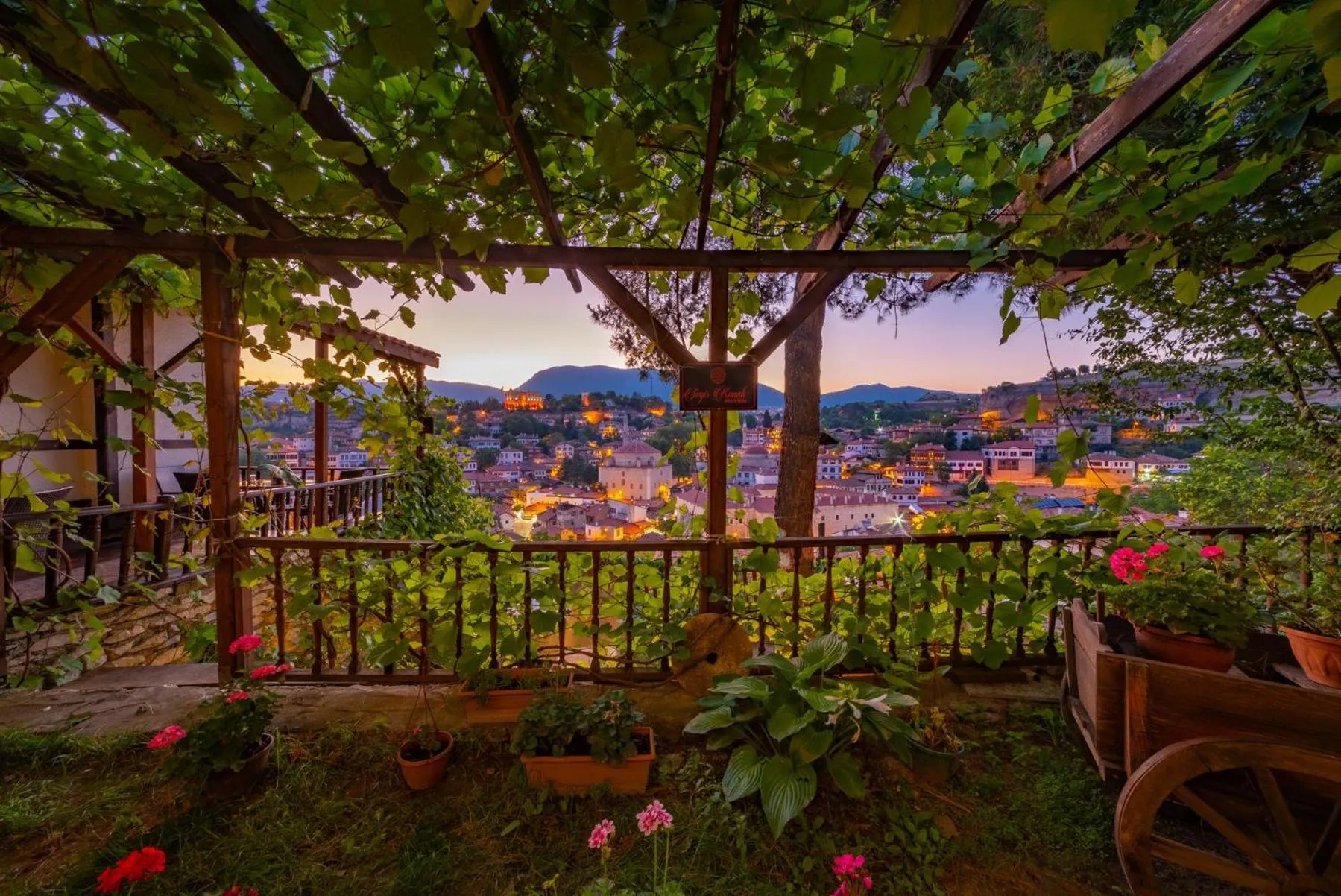 Garden in Safranbolu Seyi̇r Konak Otel