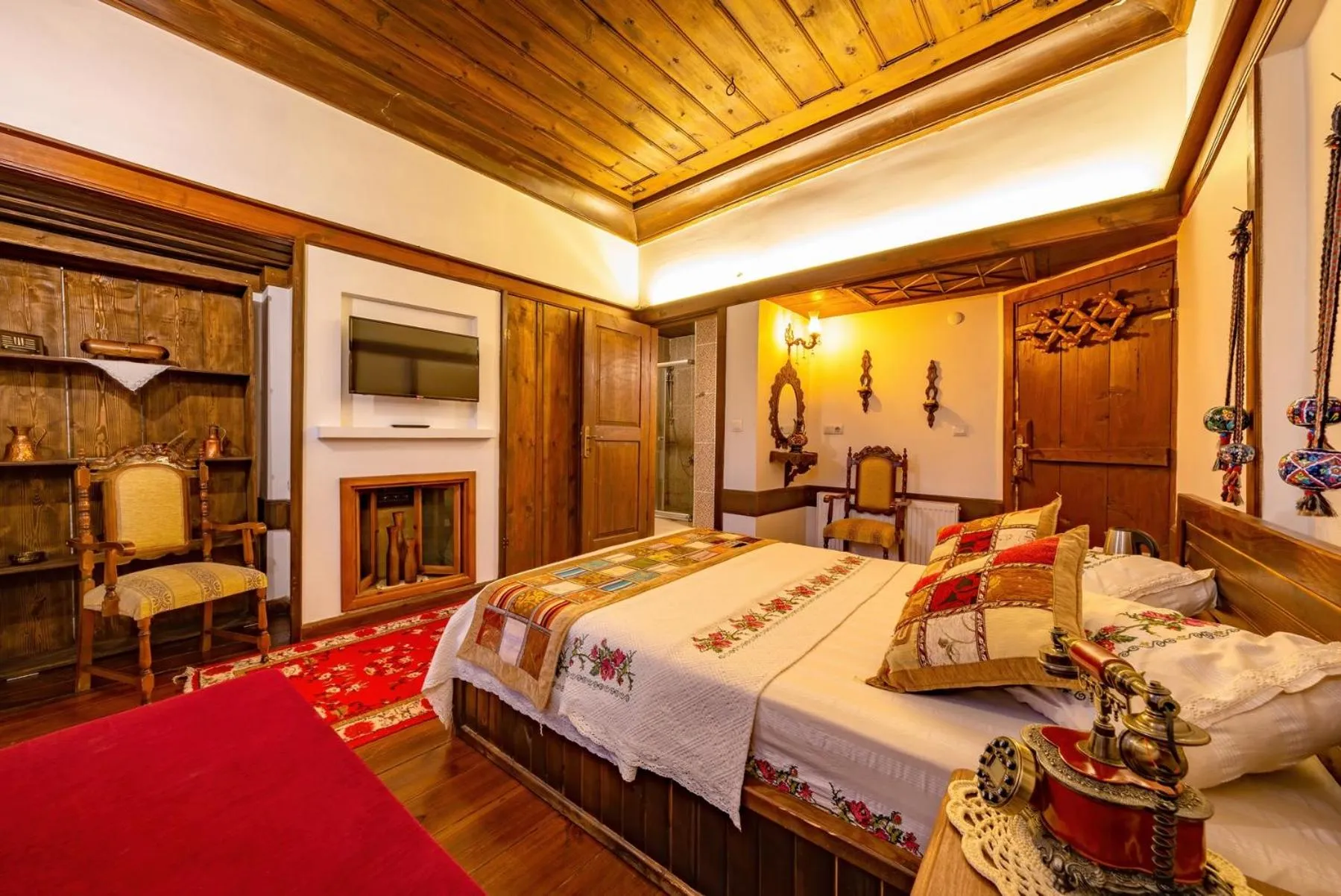 Bed in Safranbolu Seyi̇r Konak Otel