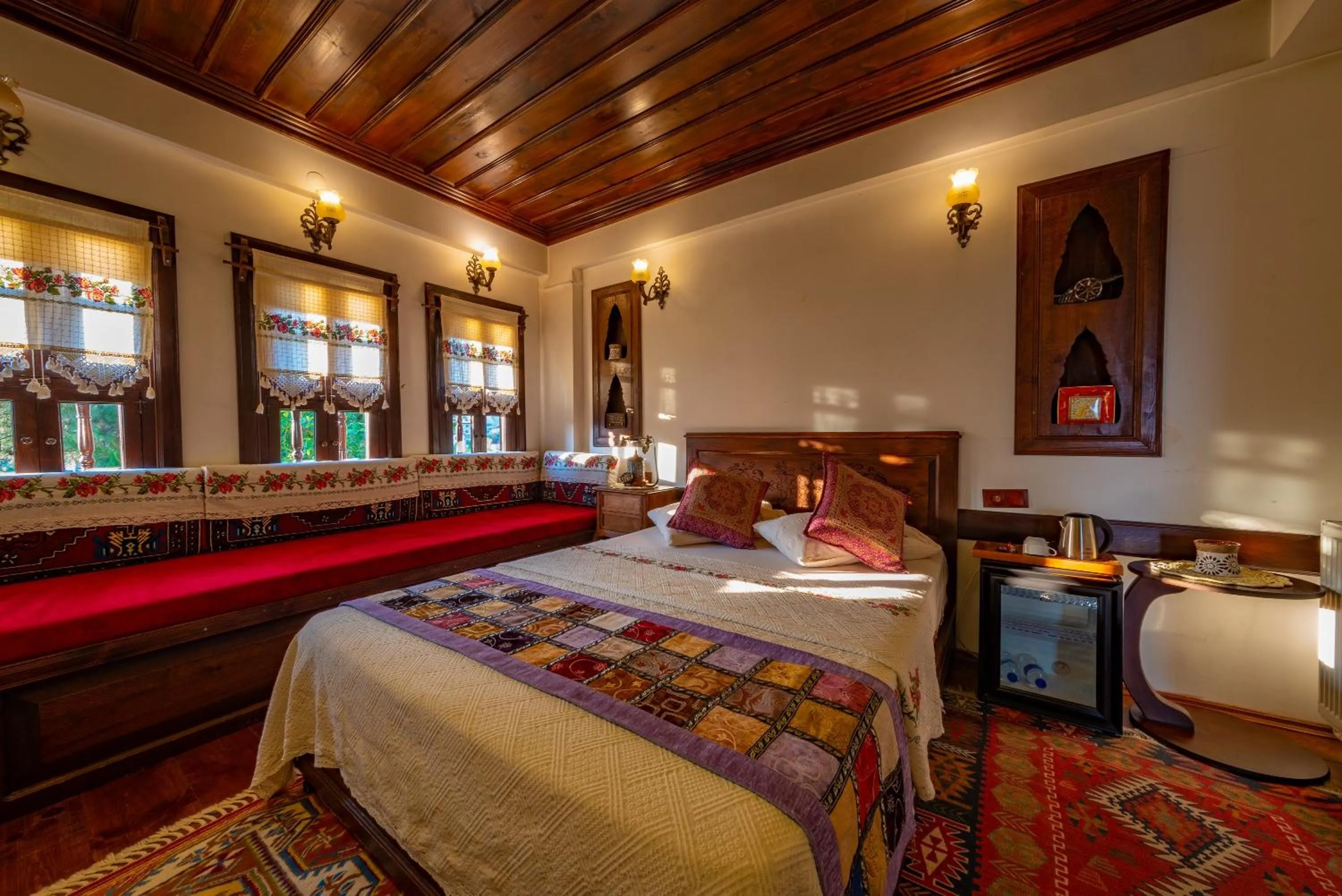 Photo of the whole room, Bed in Safranbolu Seyi̇r Konak Otel