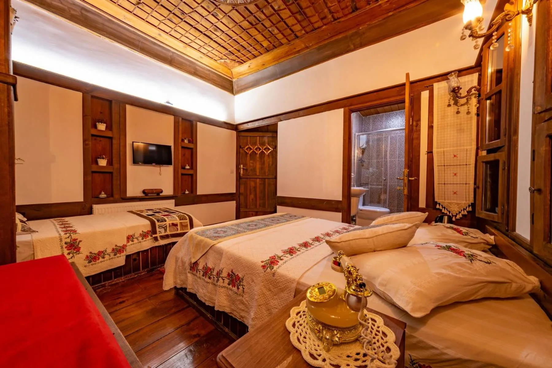 City view, Bed in Safranbolu Seyi̇r Konak Otel