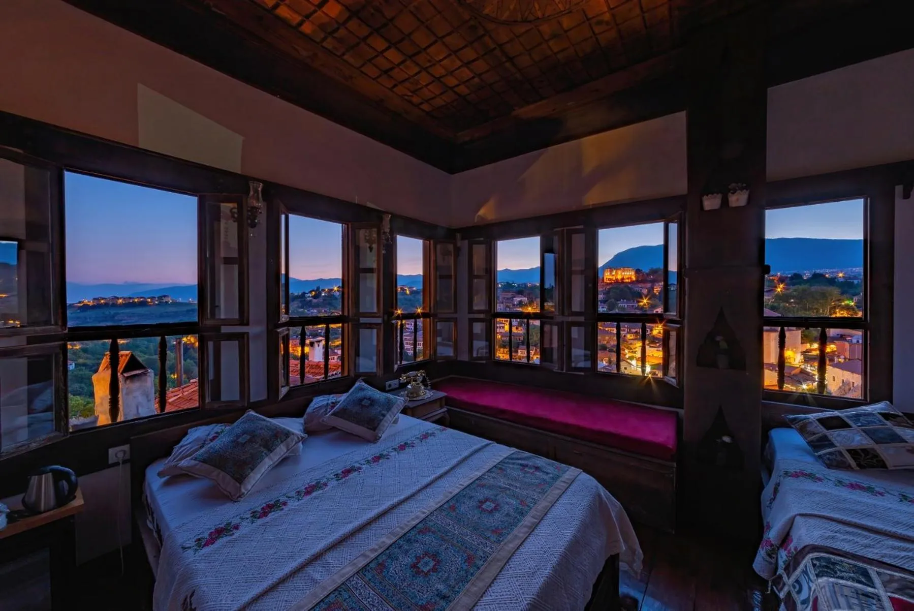 City view, Bed in Safranbolu Seyi̇r Konak Otel